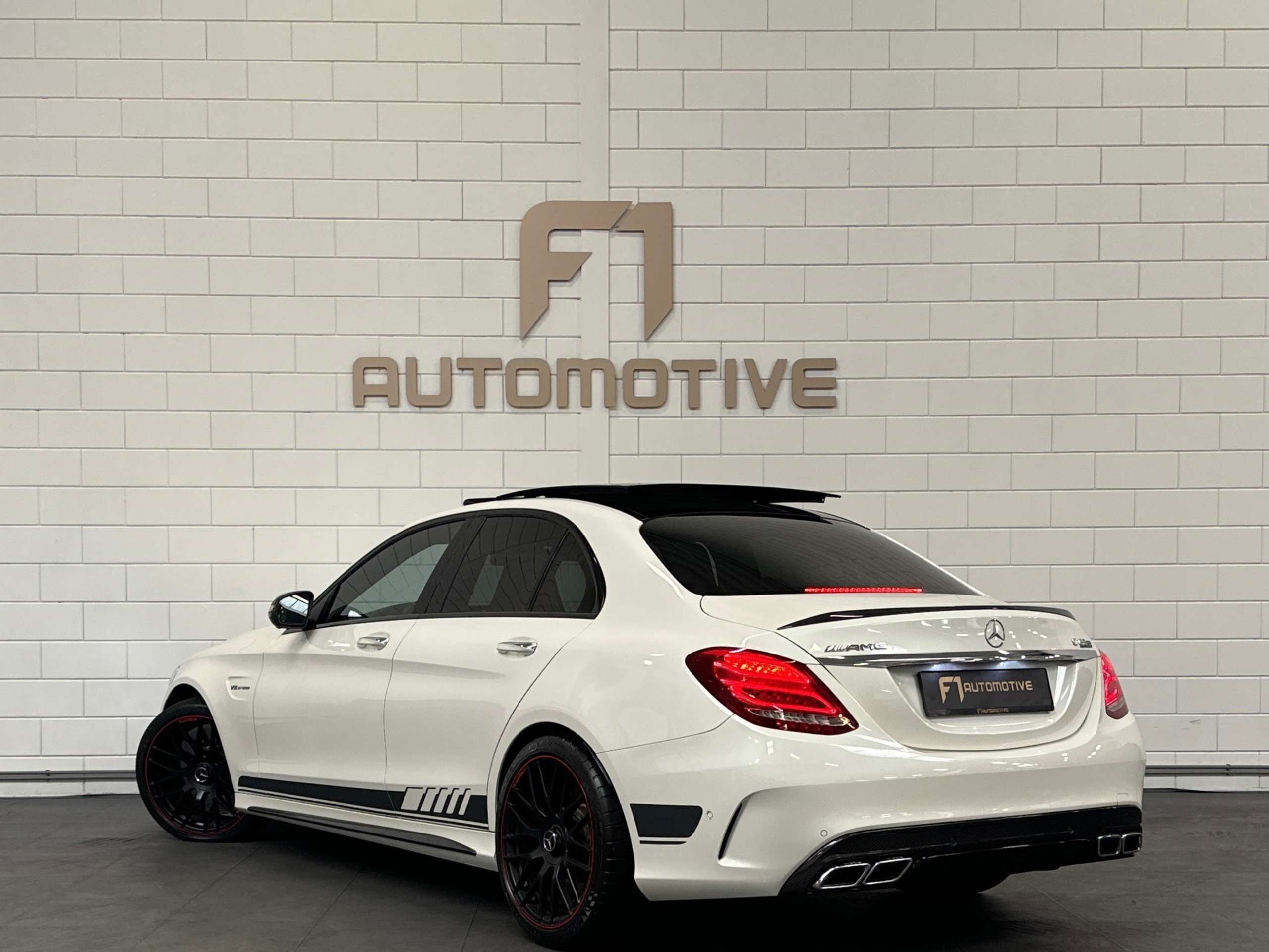 Mercedes-Benz - C 63 AMG