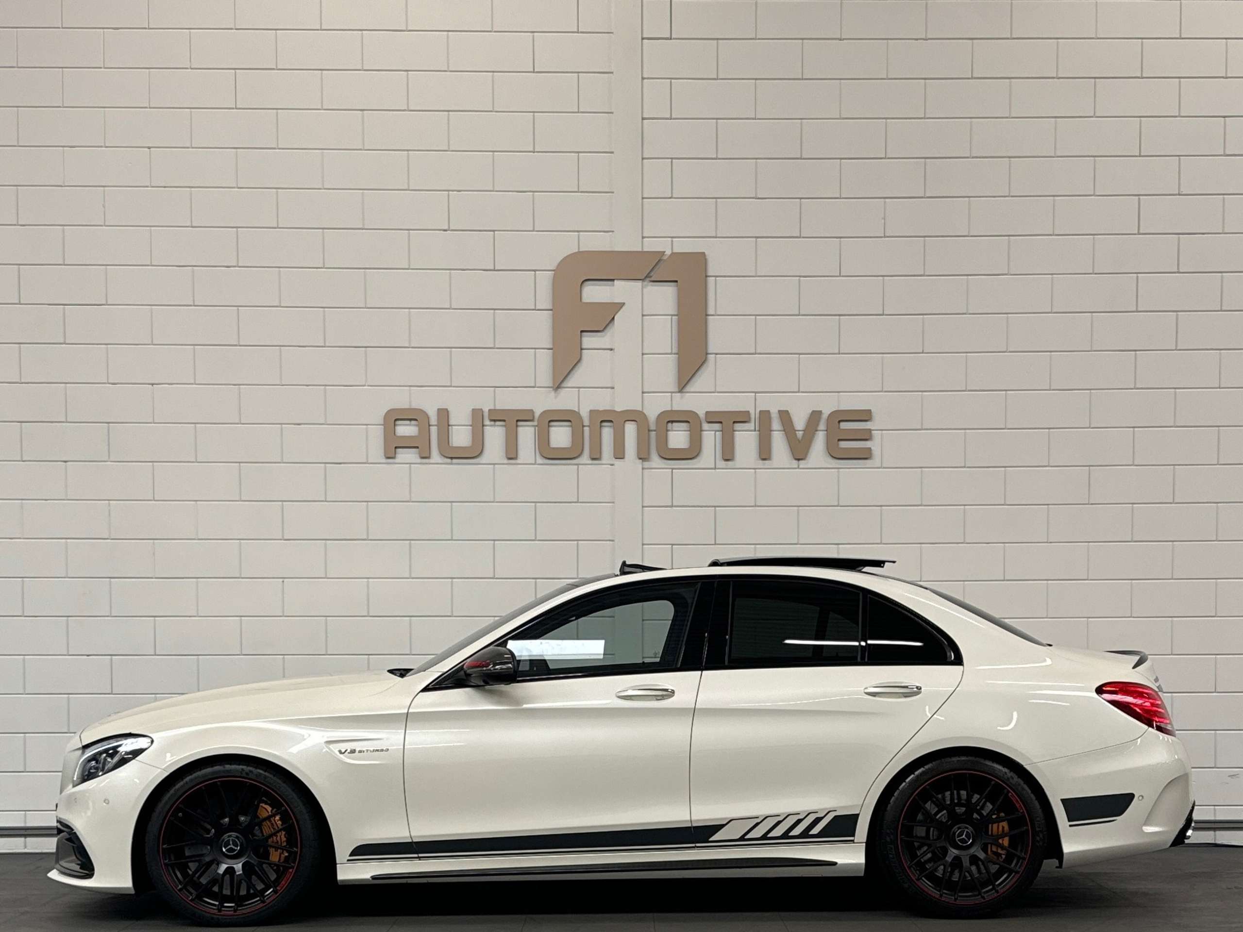 Mercedes-Benz - C 63 AMG