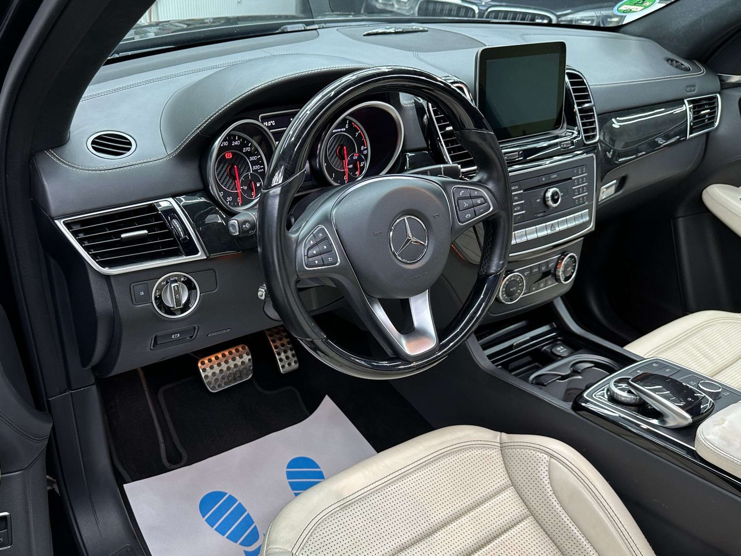 Mercedes-Benz - GLE 63 AMG