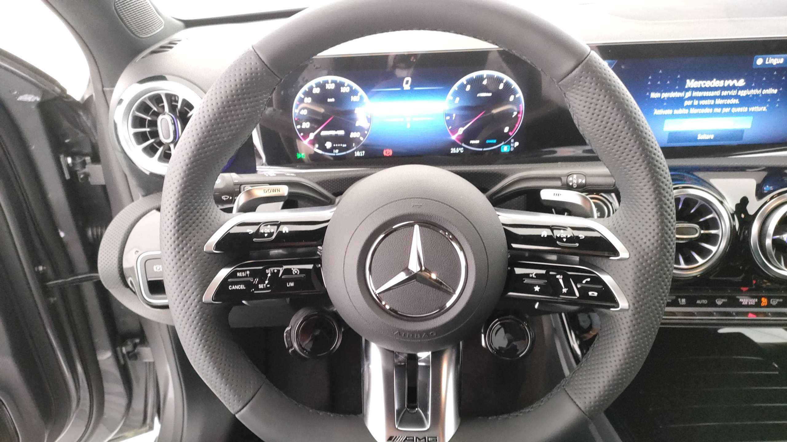 Mercedes-Benz - A 35 AMG