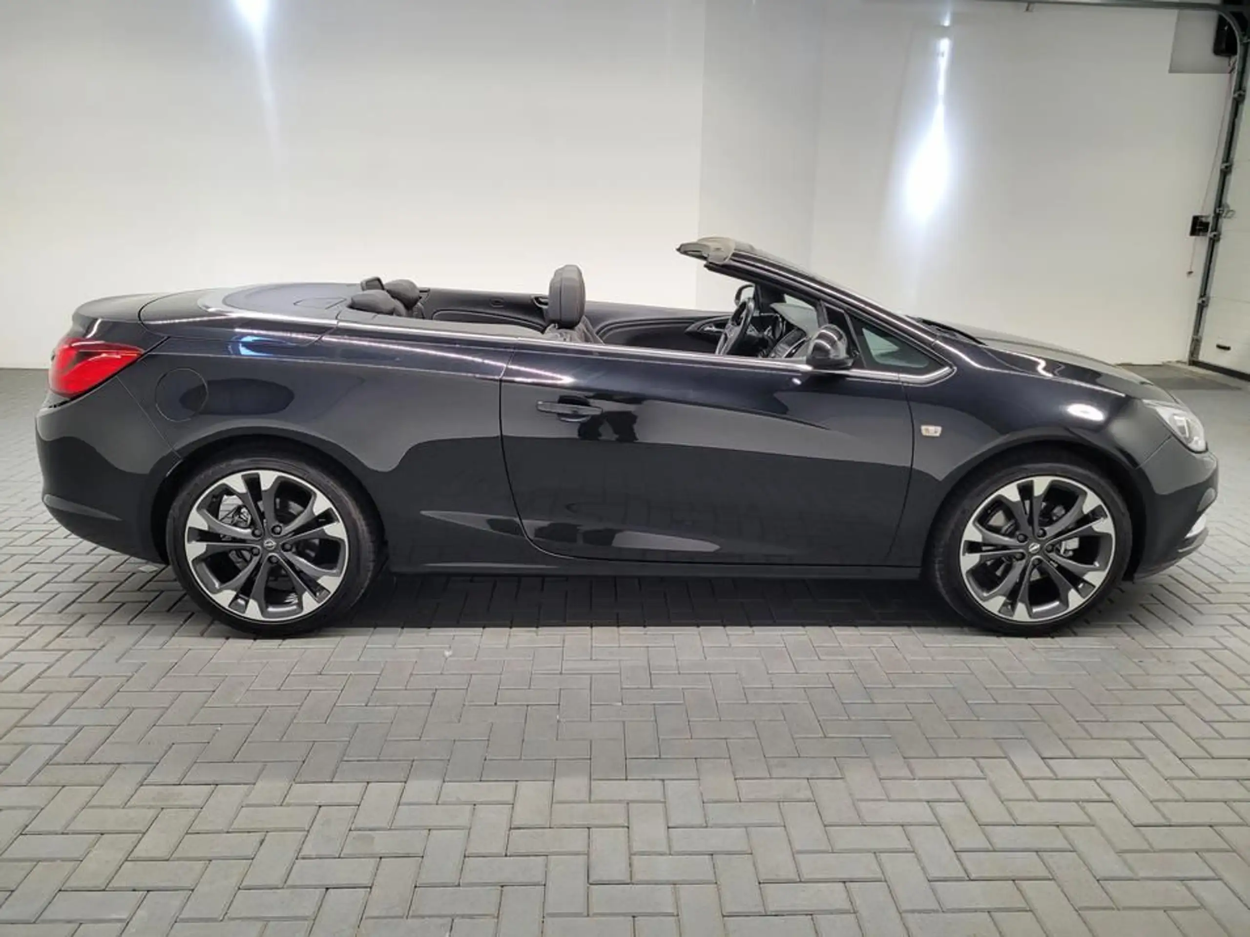 Opel - Cascada