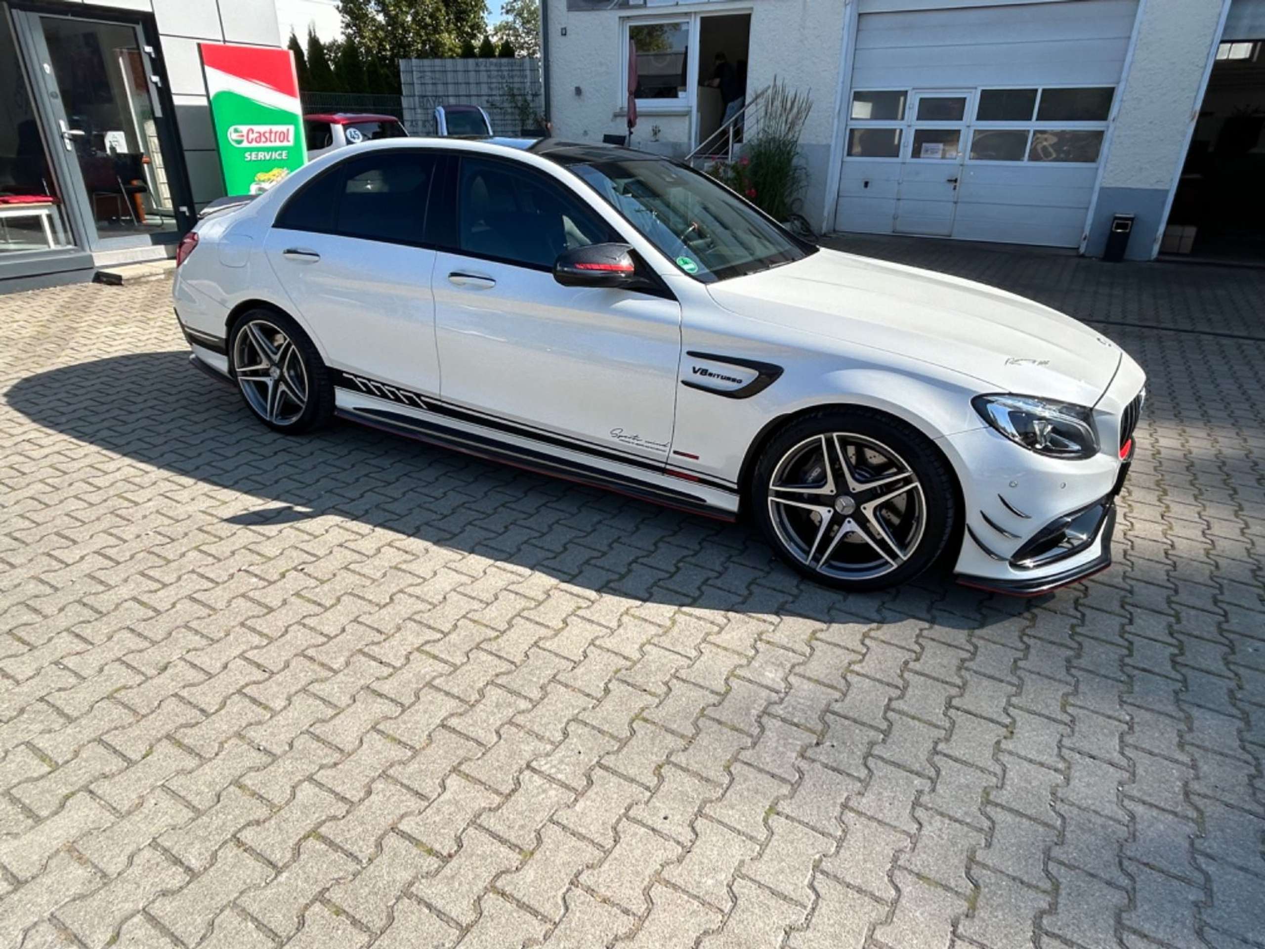 Mercedes-Benz - C 63 AMG