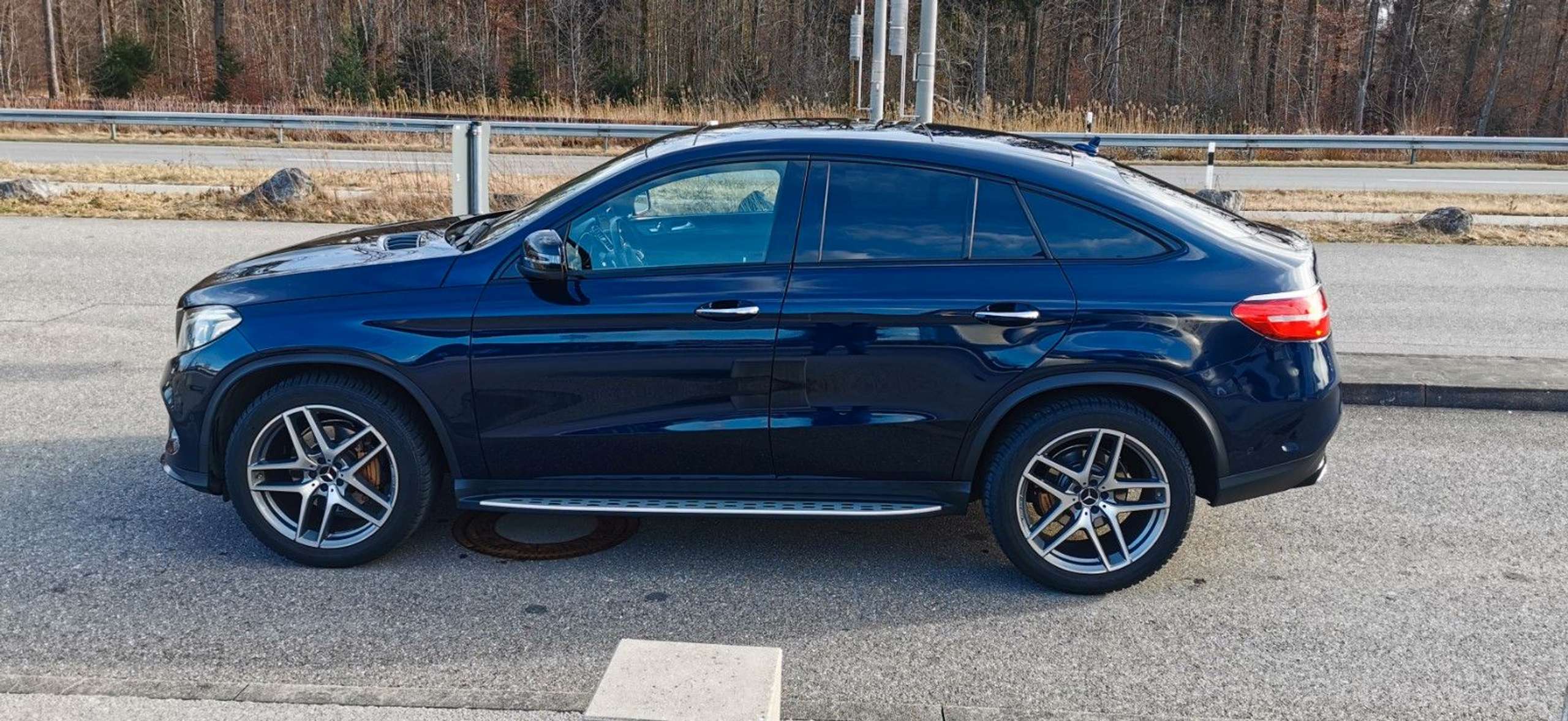 Mercedes-Benz - GLE 350