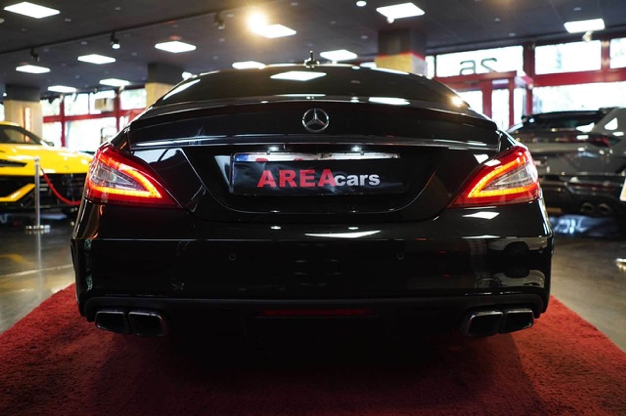 Mercedes-Benz - CLS