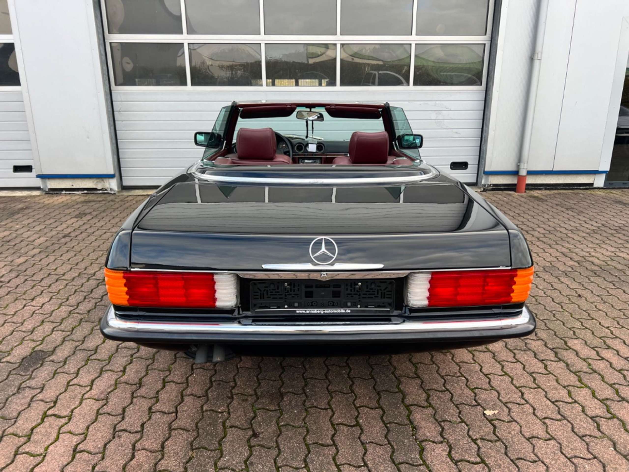 Mercedes-Benz - SL 560