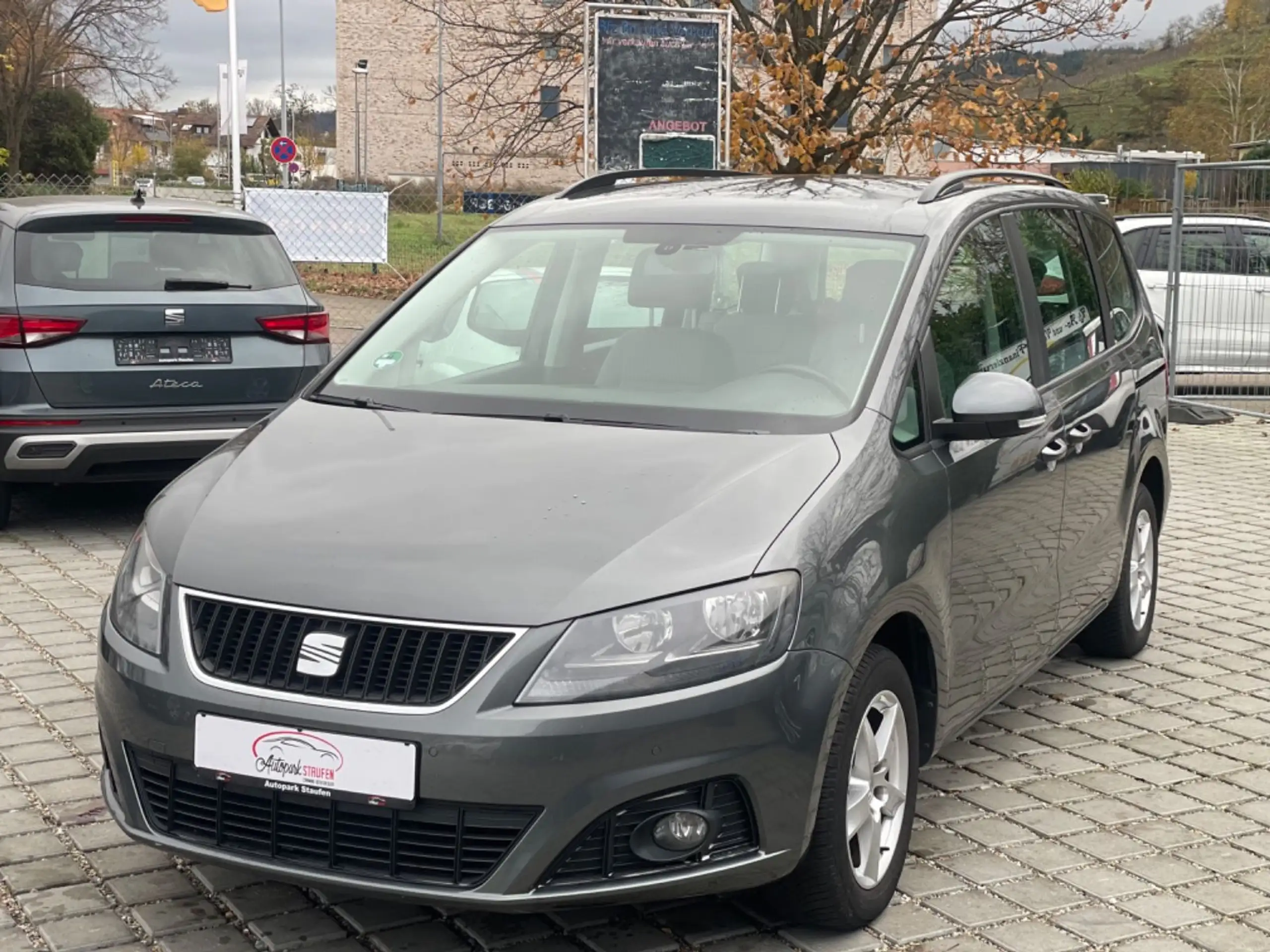 SEAT - Alhambra