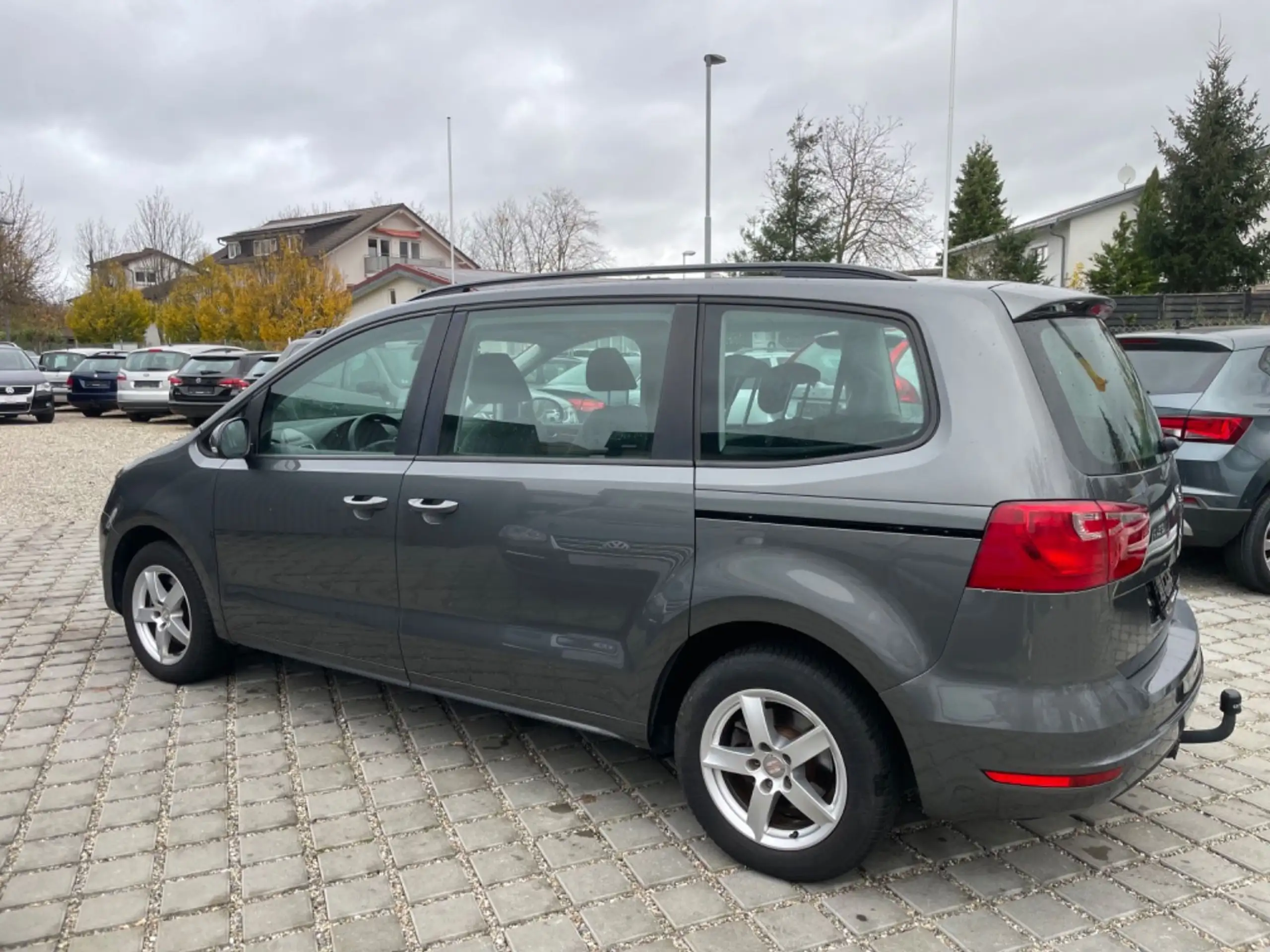 SEAT - Alhambra