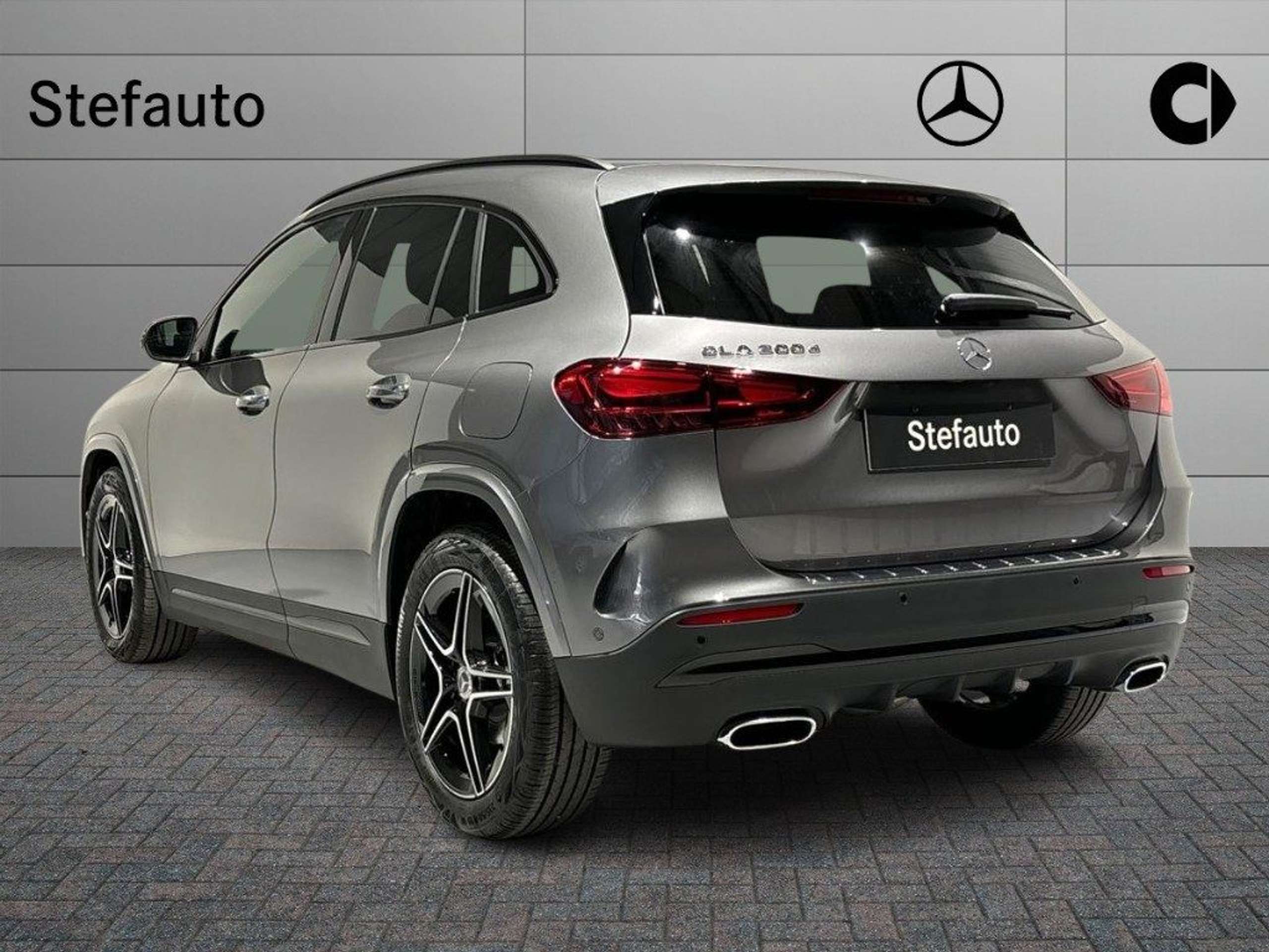 Mercedes-Benz - GLA 200