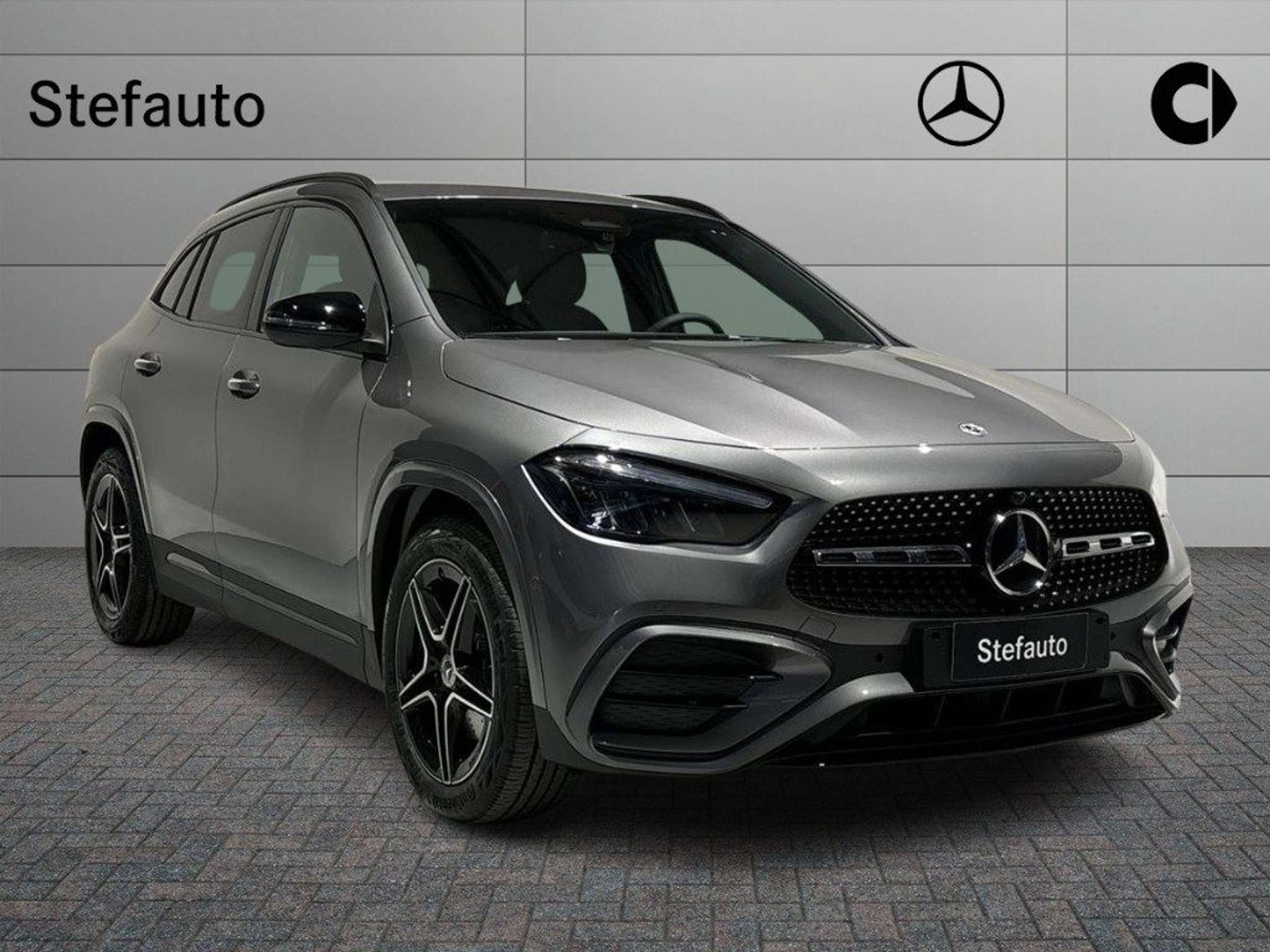 Mercedes-Benz - GLA 200