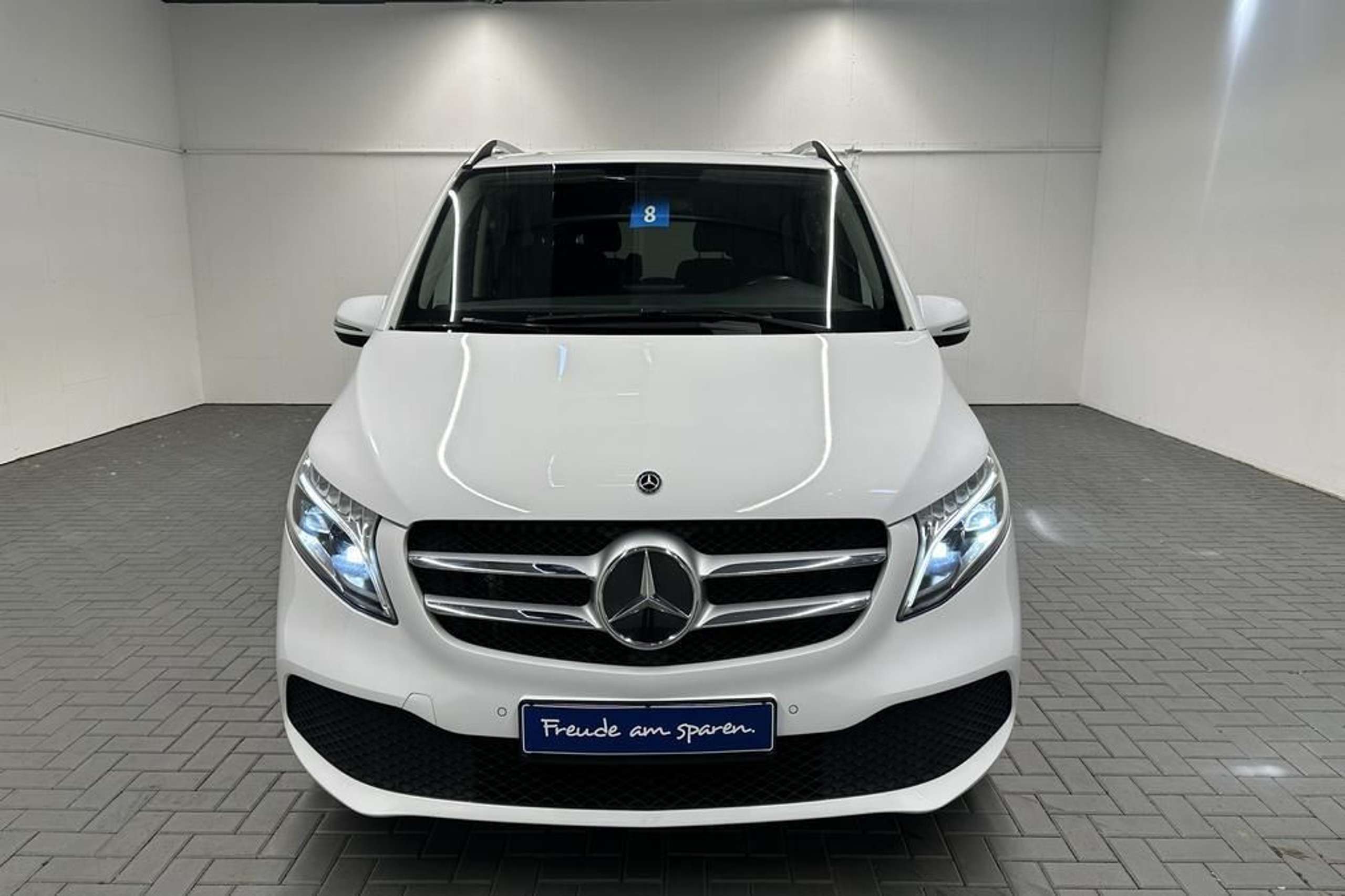 Mercedes-Benz - V 300