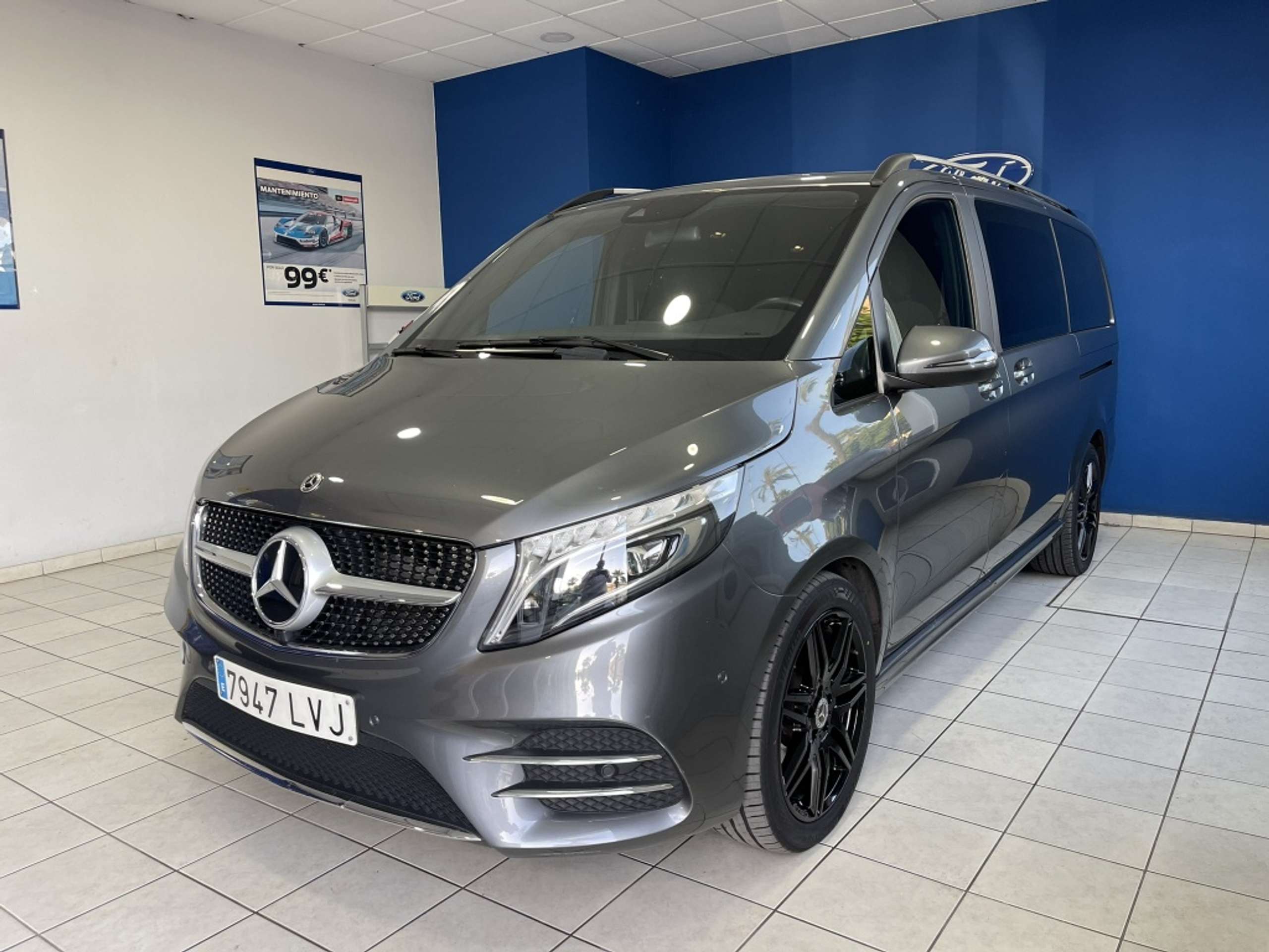 Mercedes-Benz - V 250