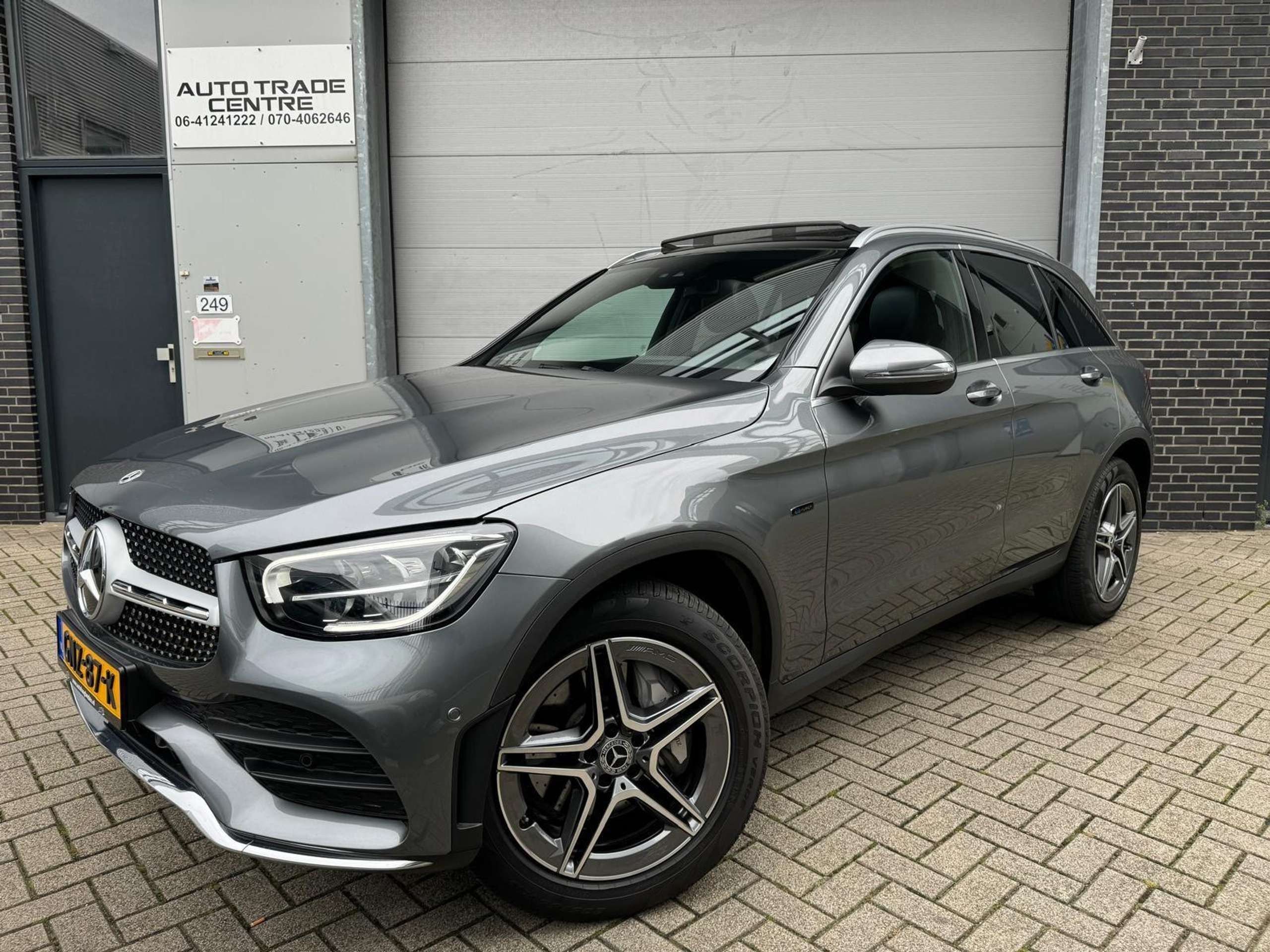 Mercedes-Benz - GLC 300