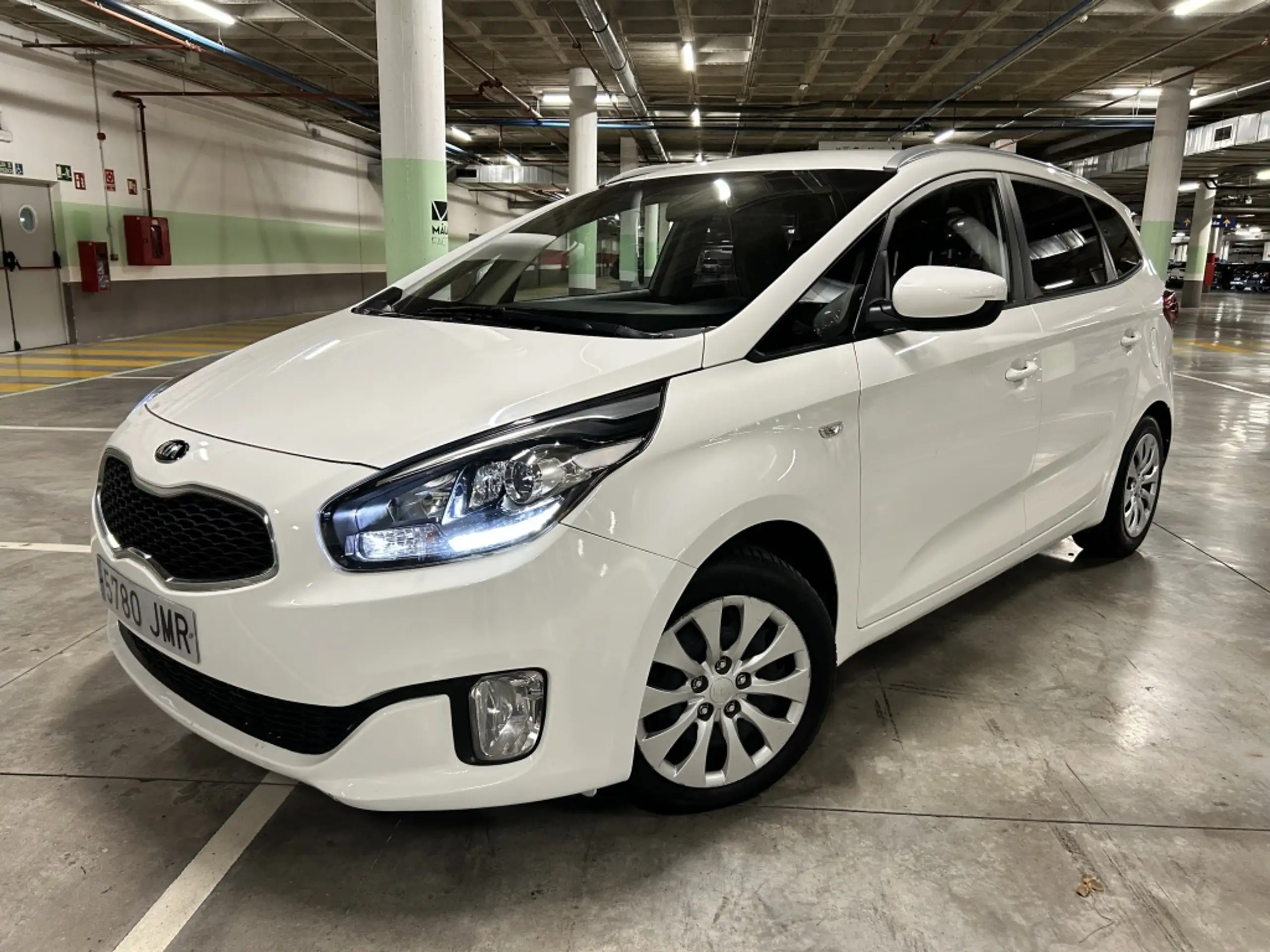 Kia - Carens