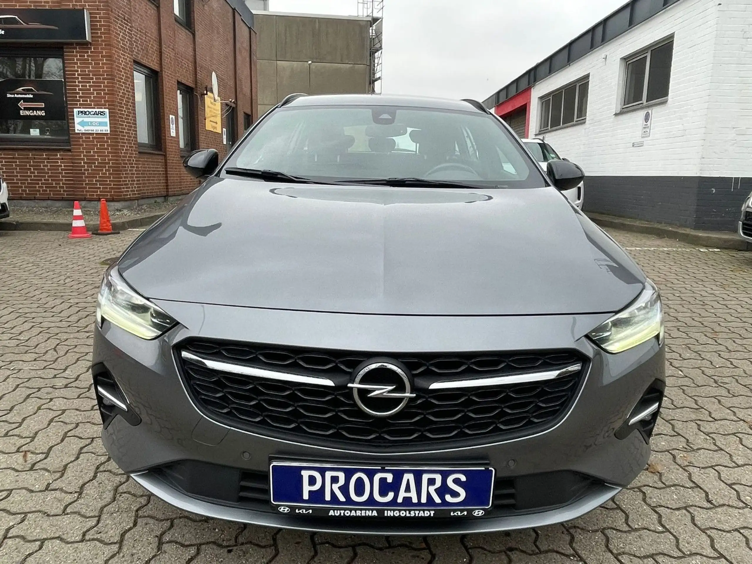 Opel - Insignia