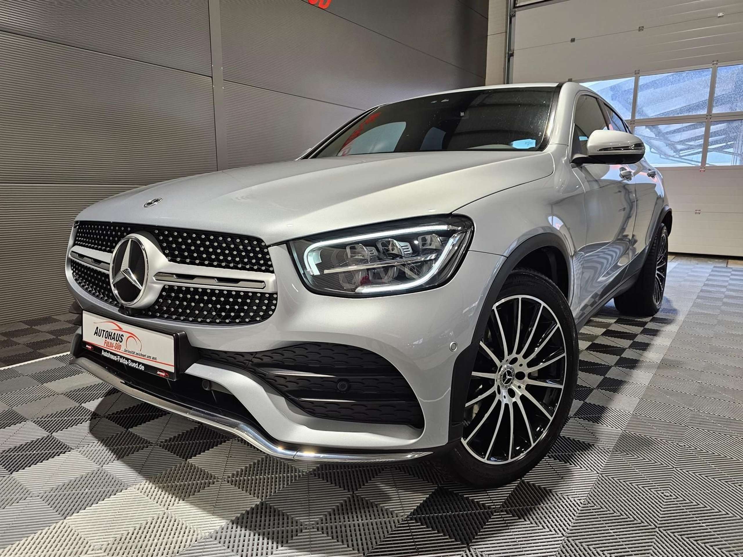 Mercedes-Benz - GLC 220