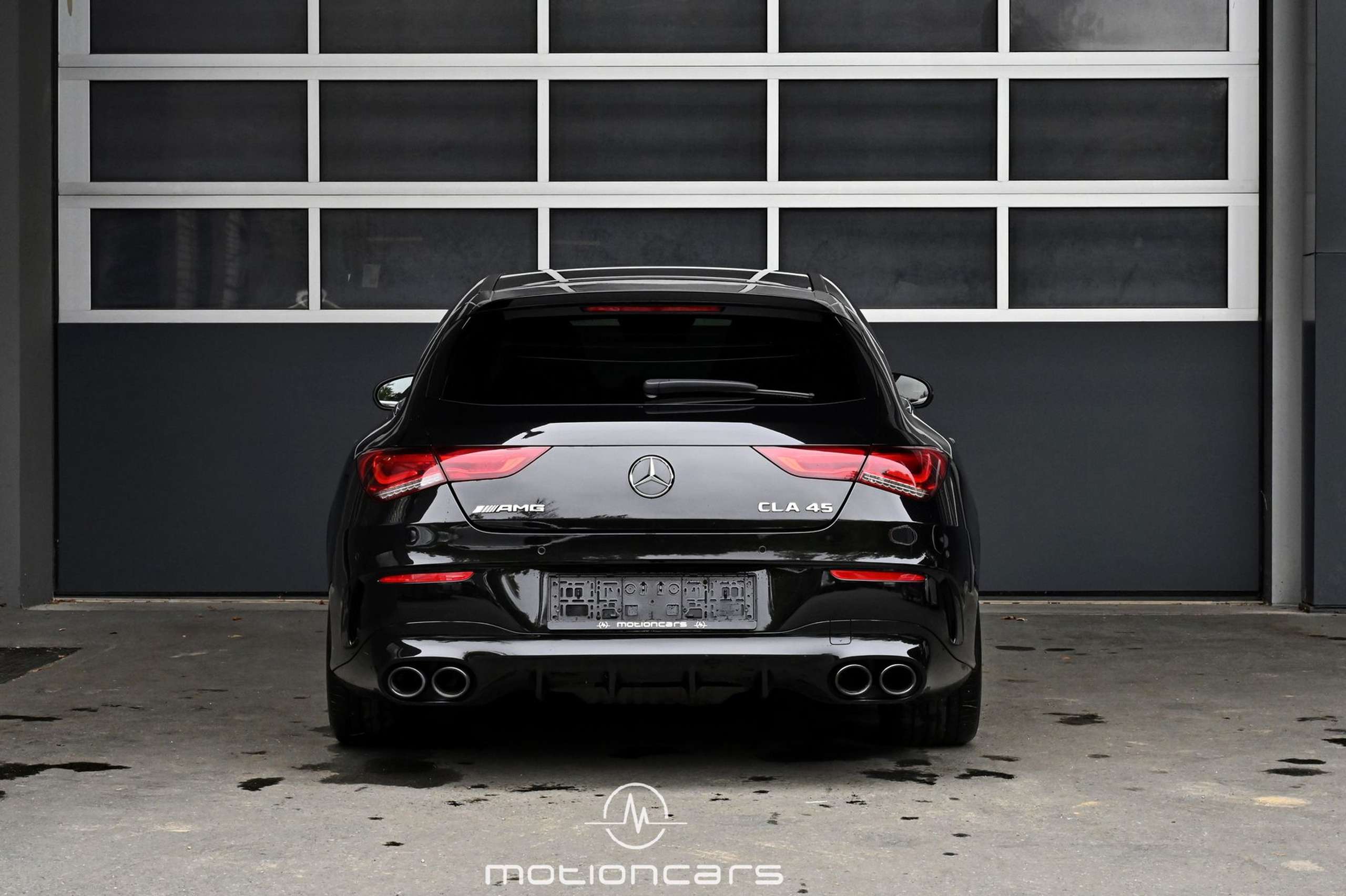 Mercedes-Benz - CLA 45 AMG