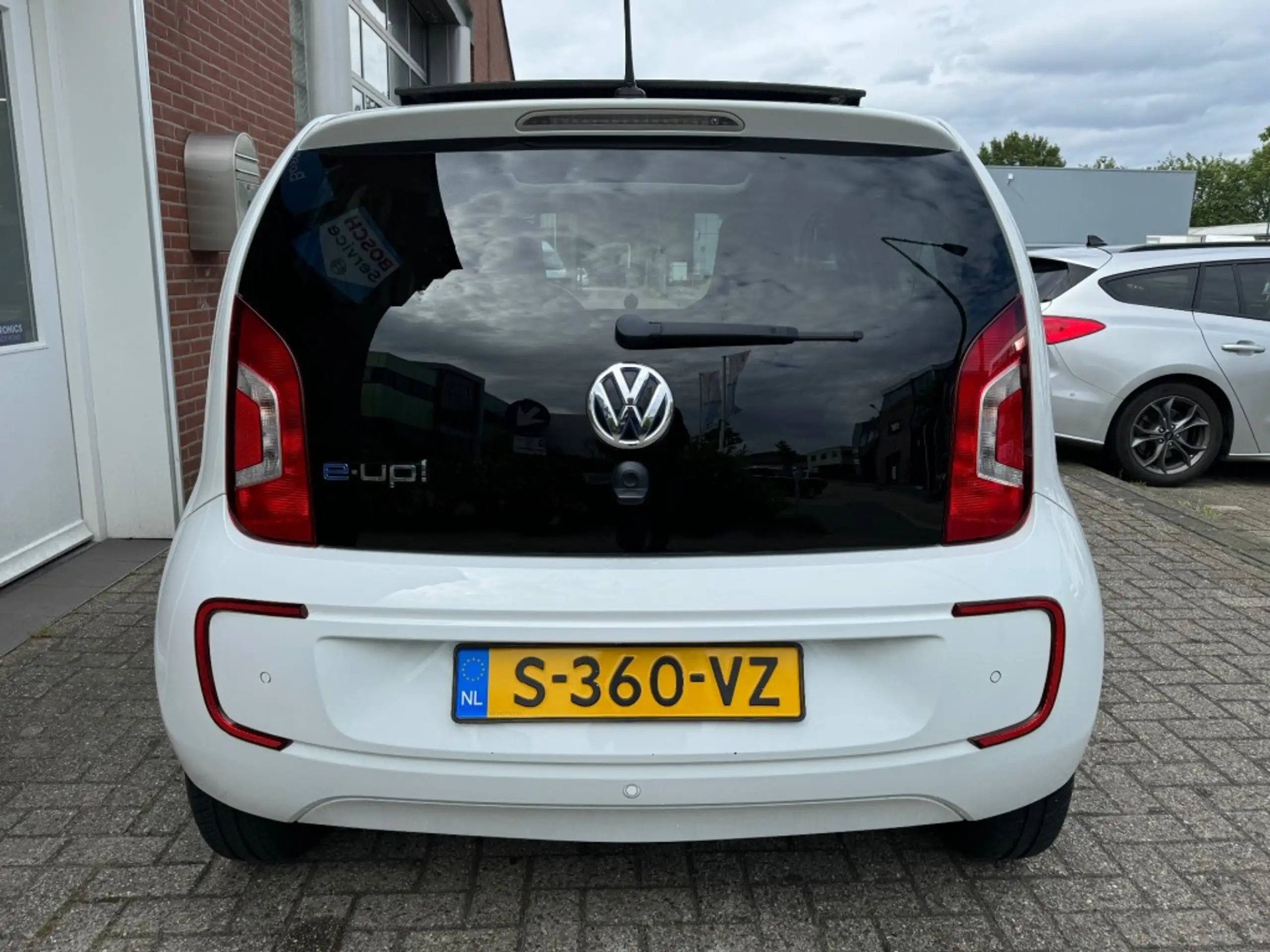 Volkswagen - up!