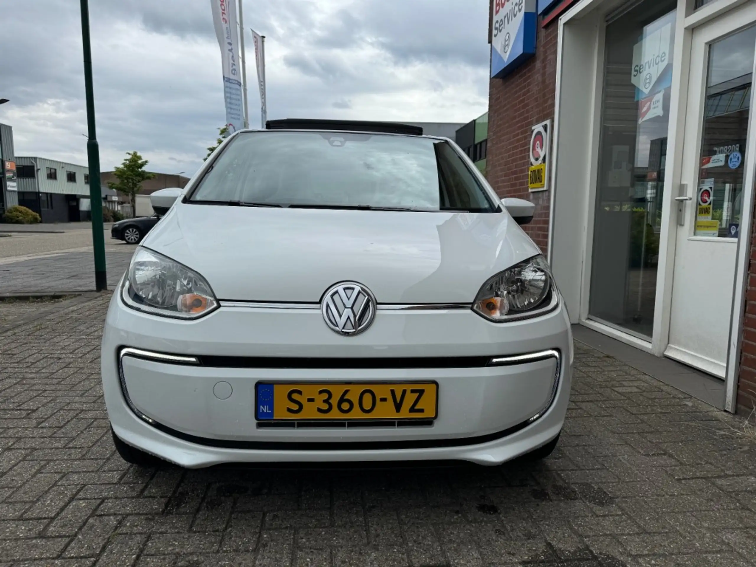 Volkswagen - up!