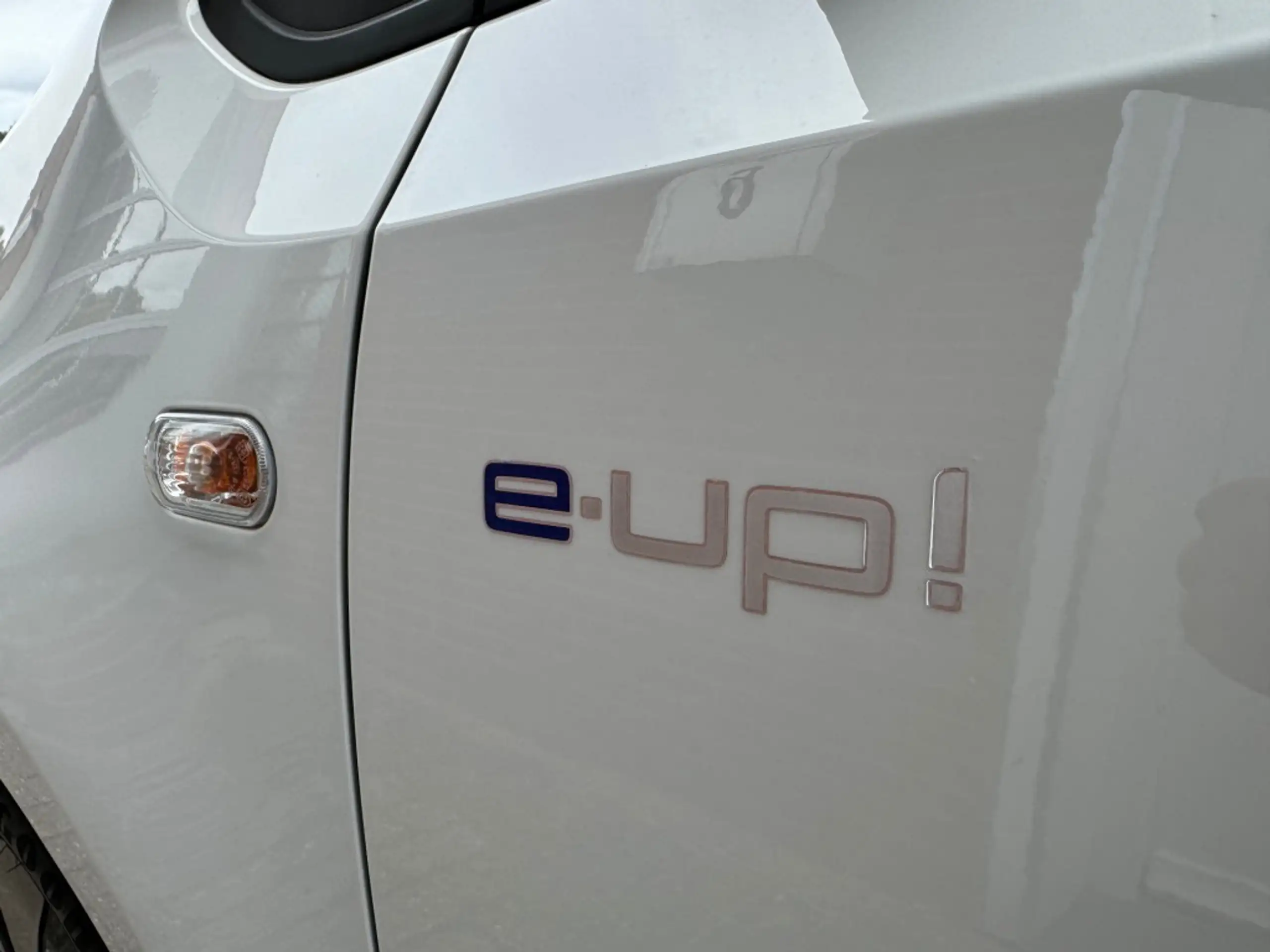 Volkswagen - up!