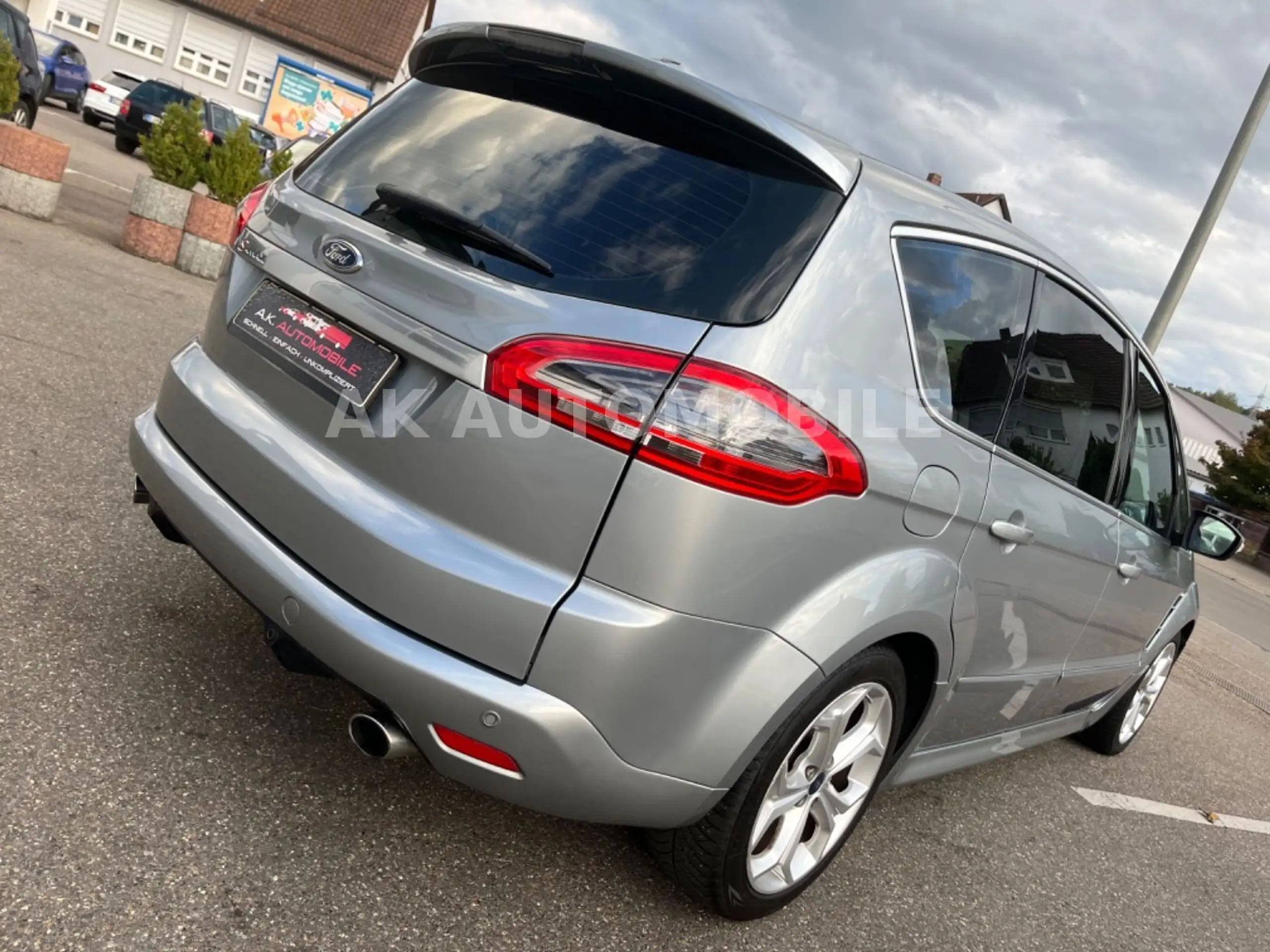 Ford - S-Max