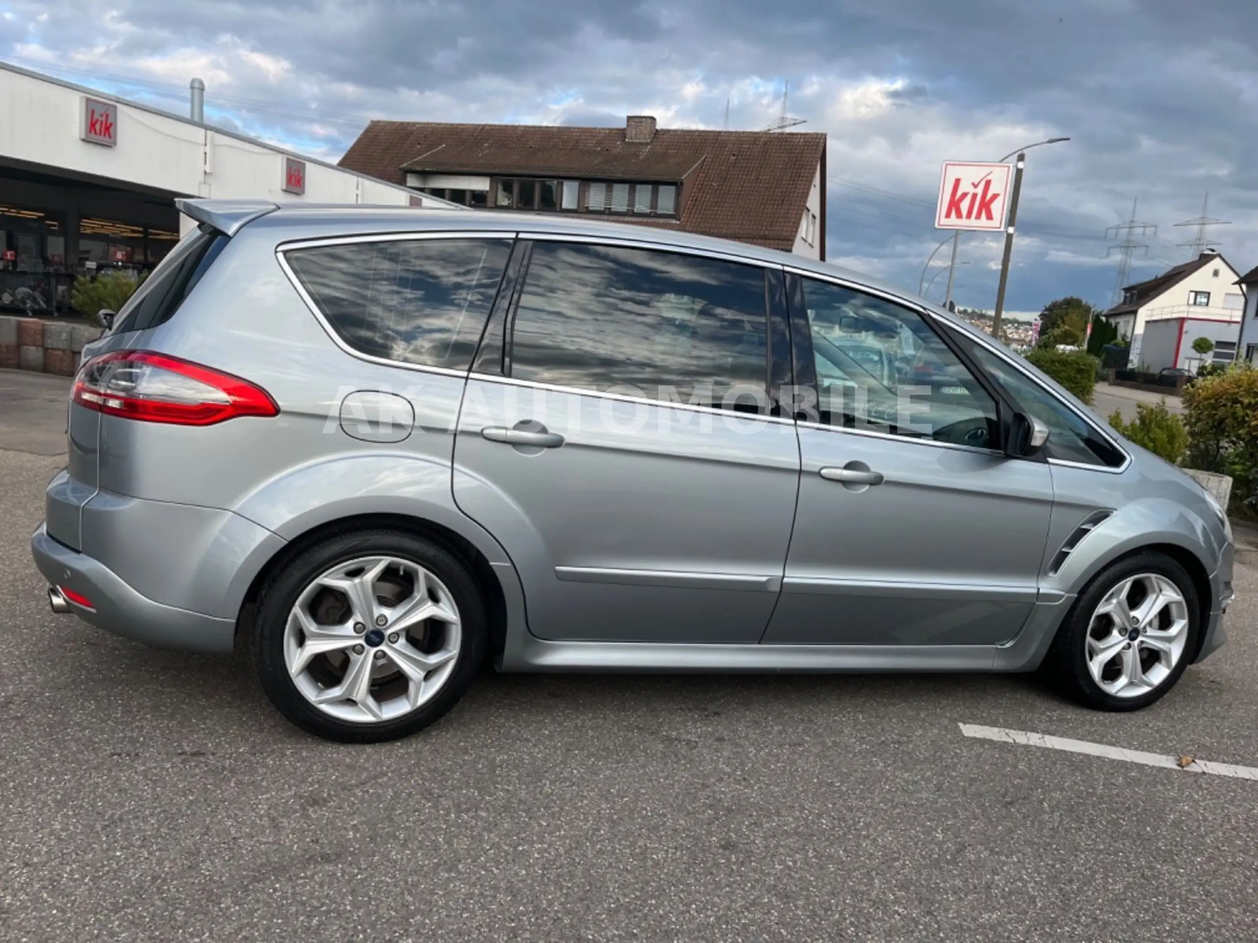 Ford - S-Max