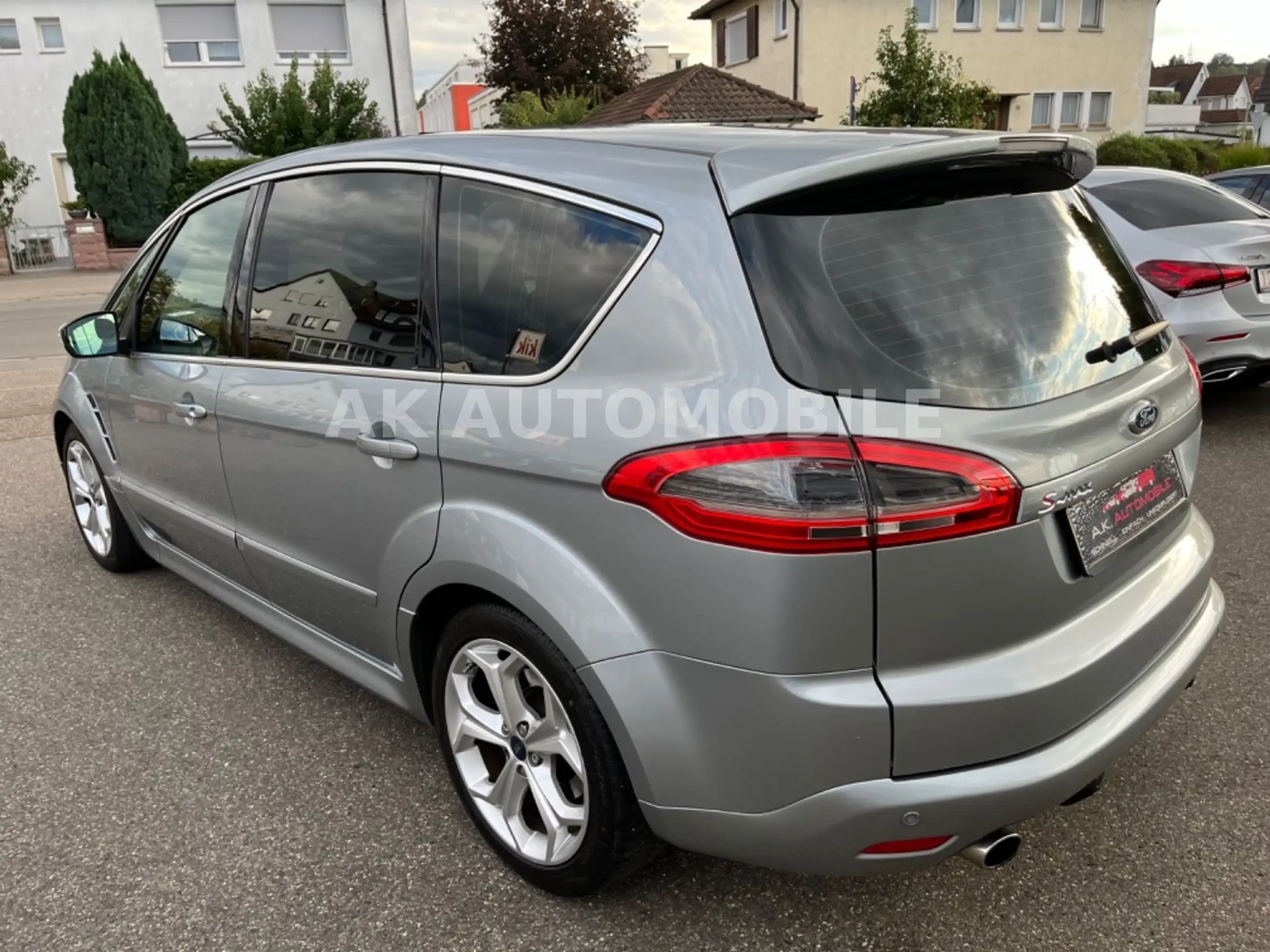 Ford - S-Max