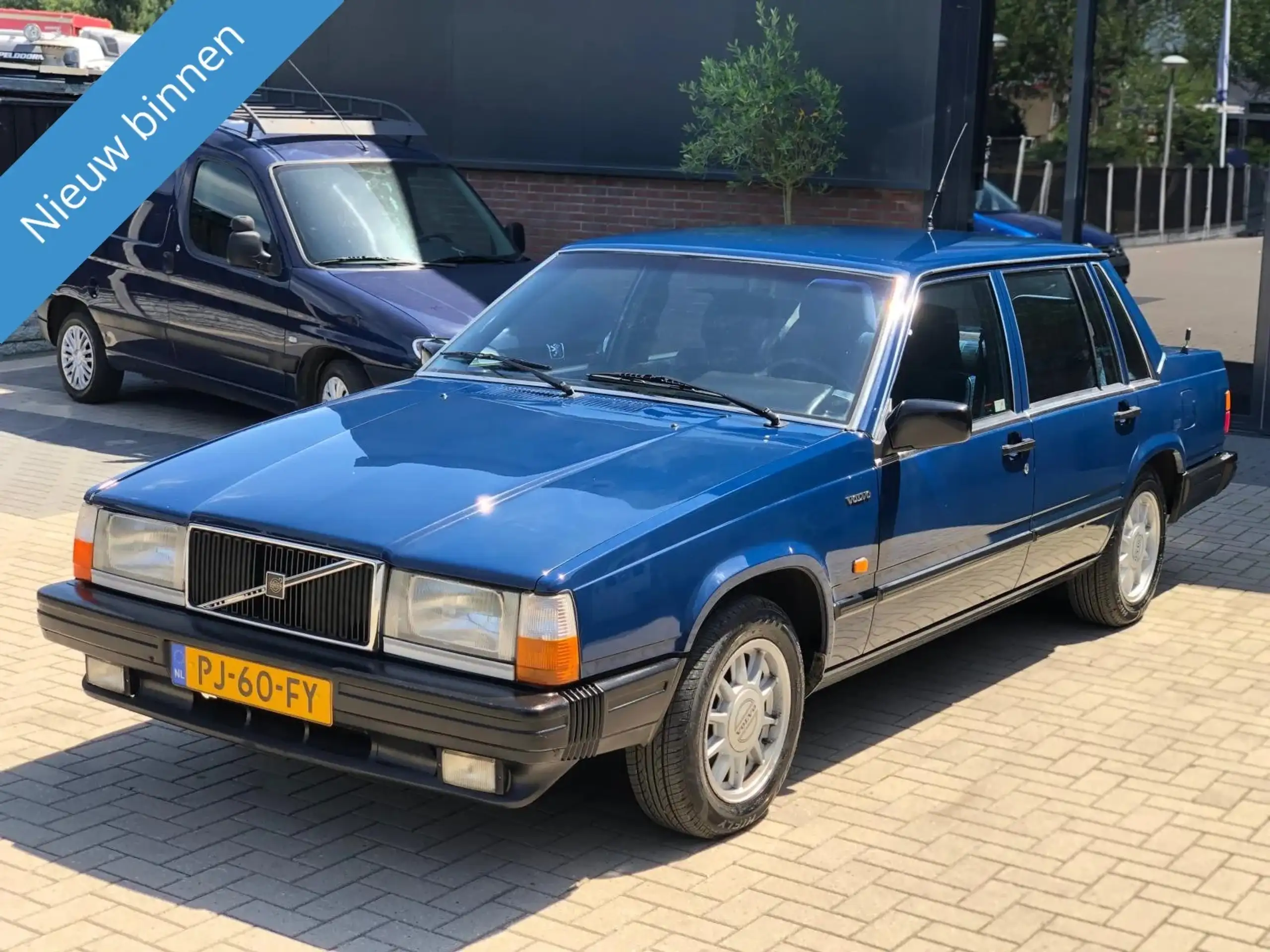 Volvo - 740