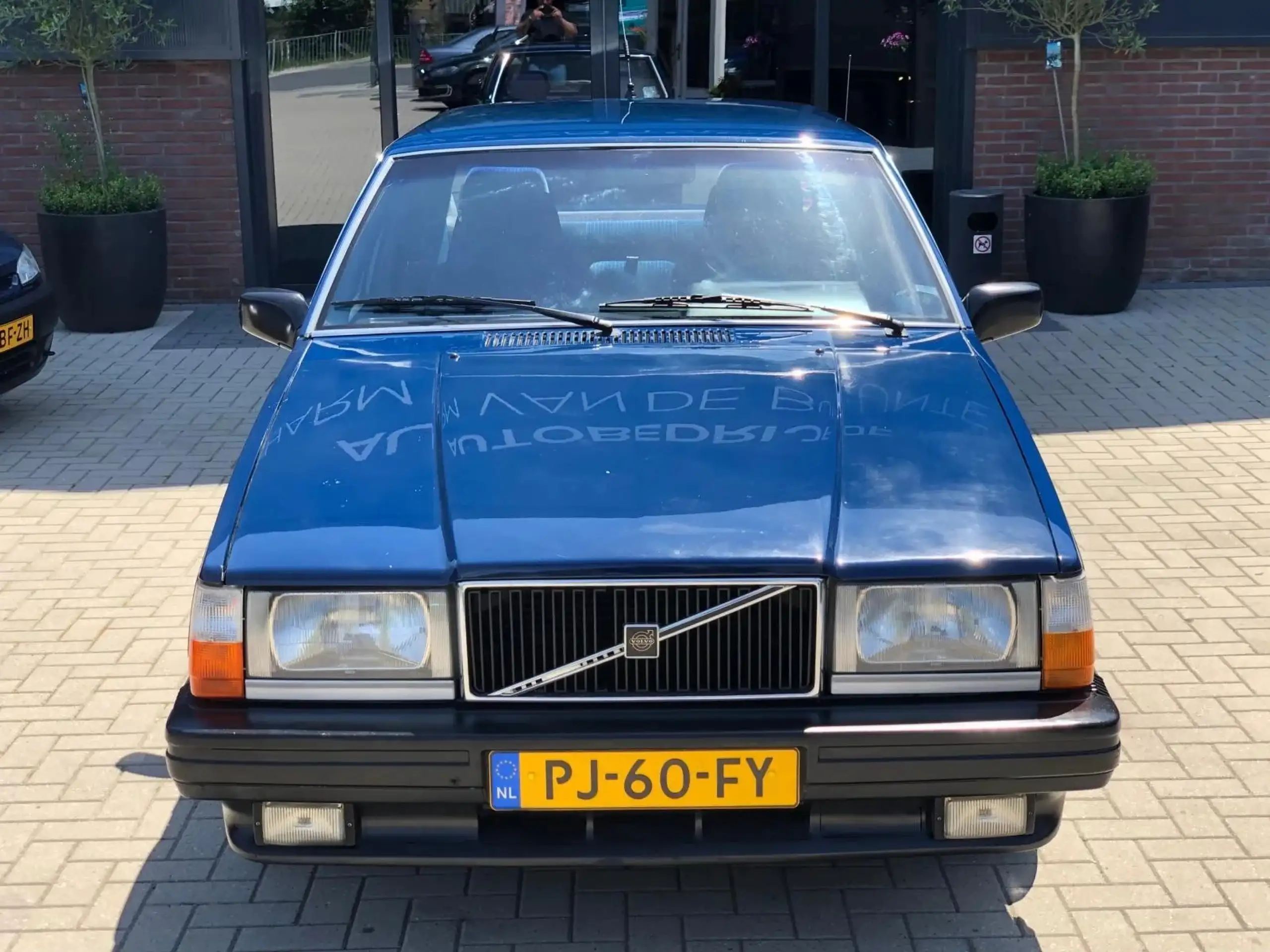 Volvo - 740