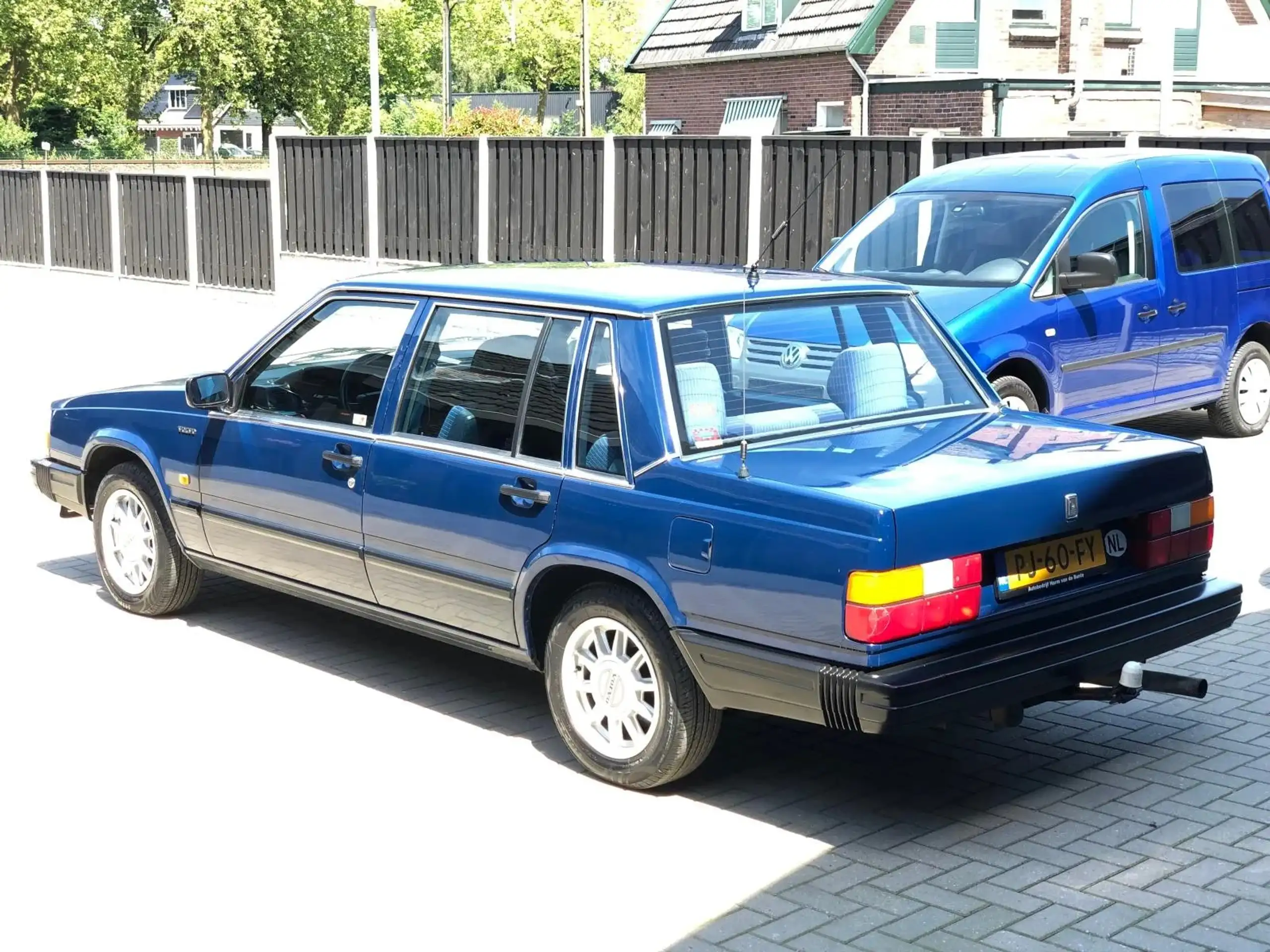 Volvo - 740