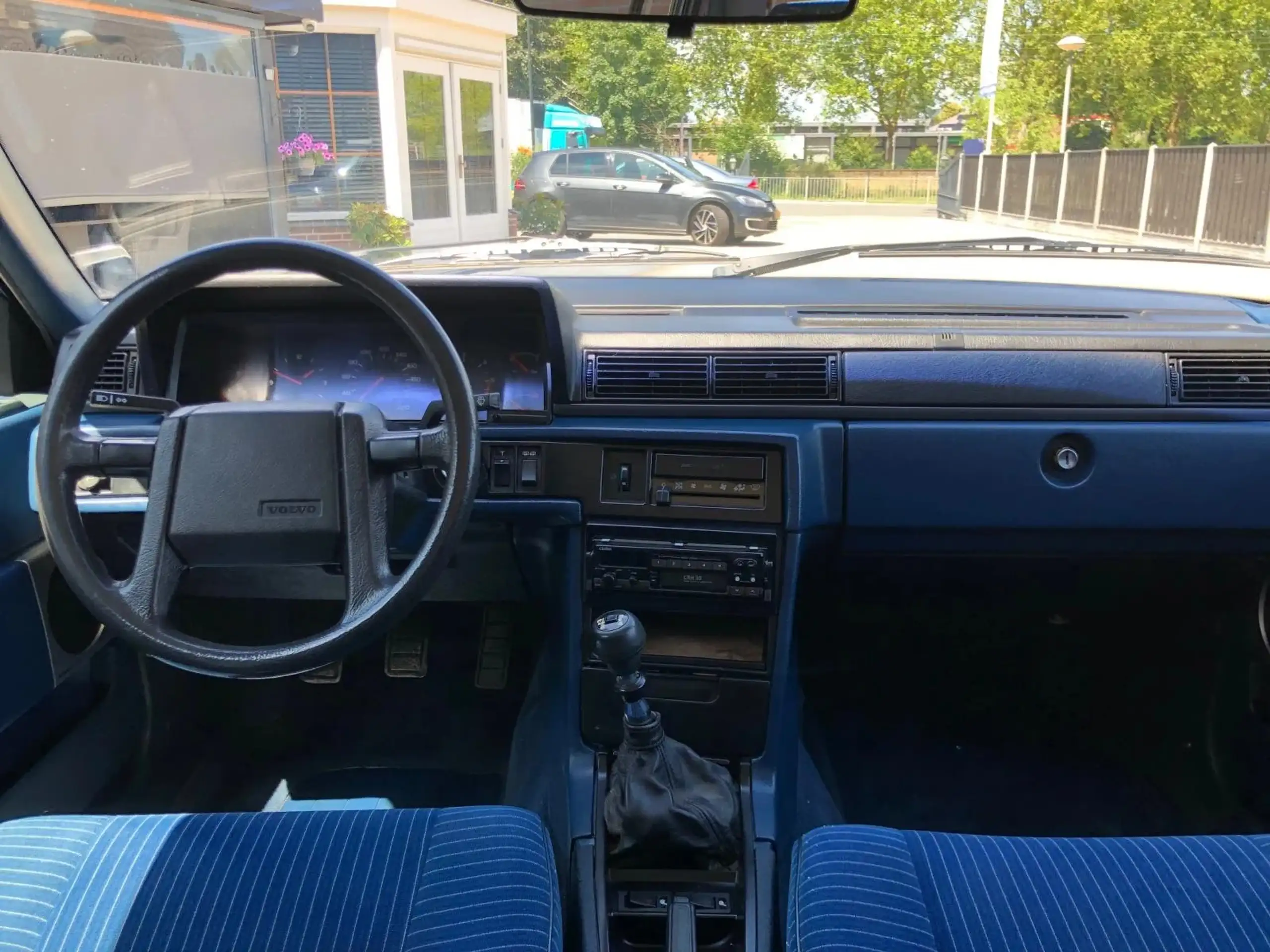 Volvo - 740