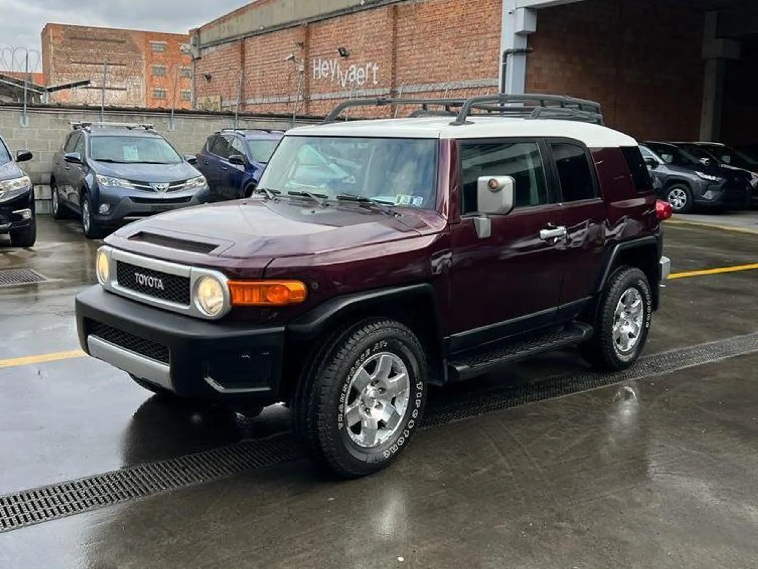 Toyota - FJ Cruiser