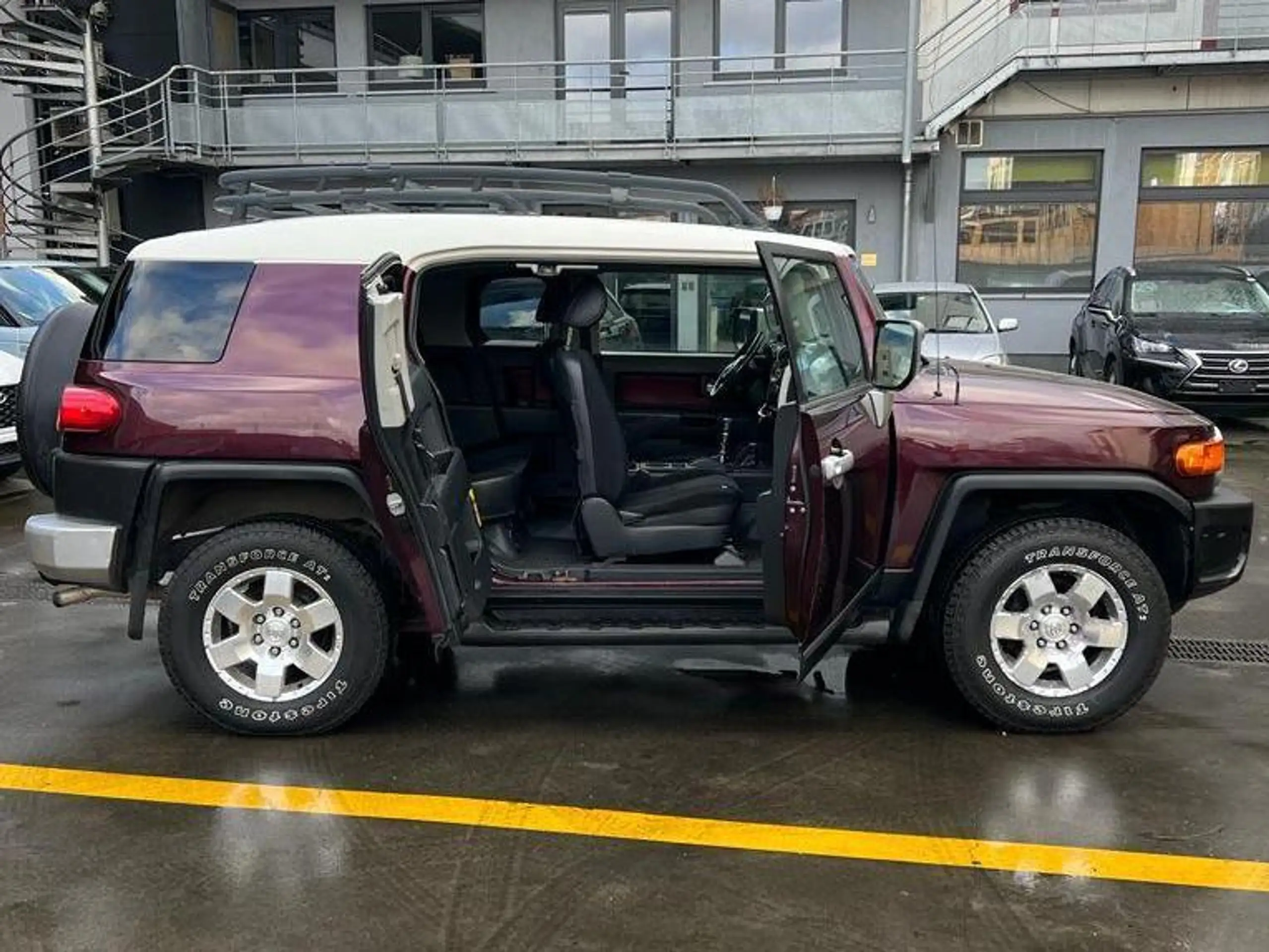 Toyota - FJ Cruiser