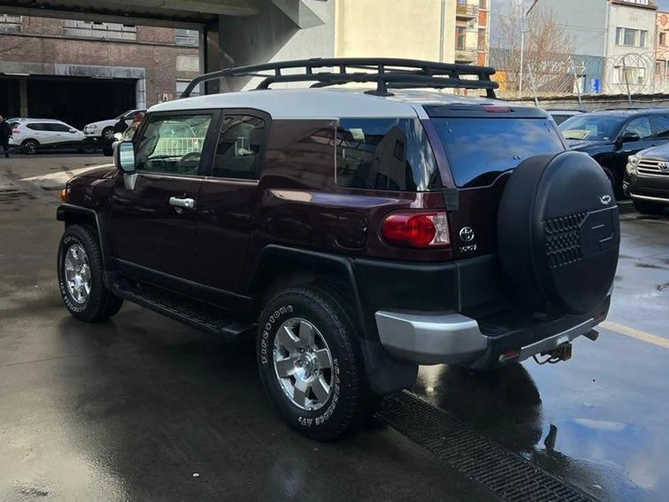 Toyota - FJ Cruiser