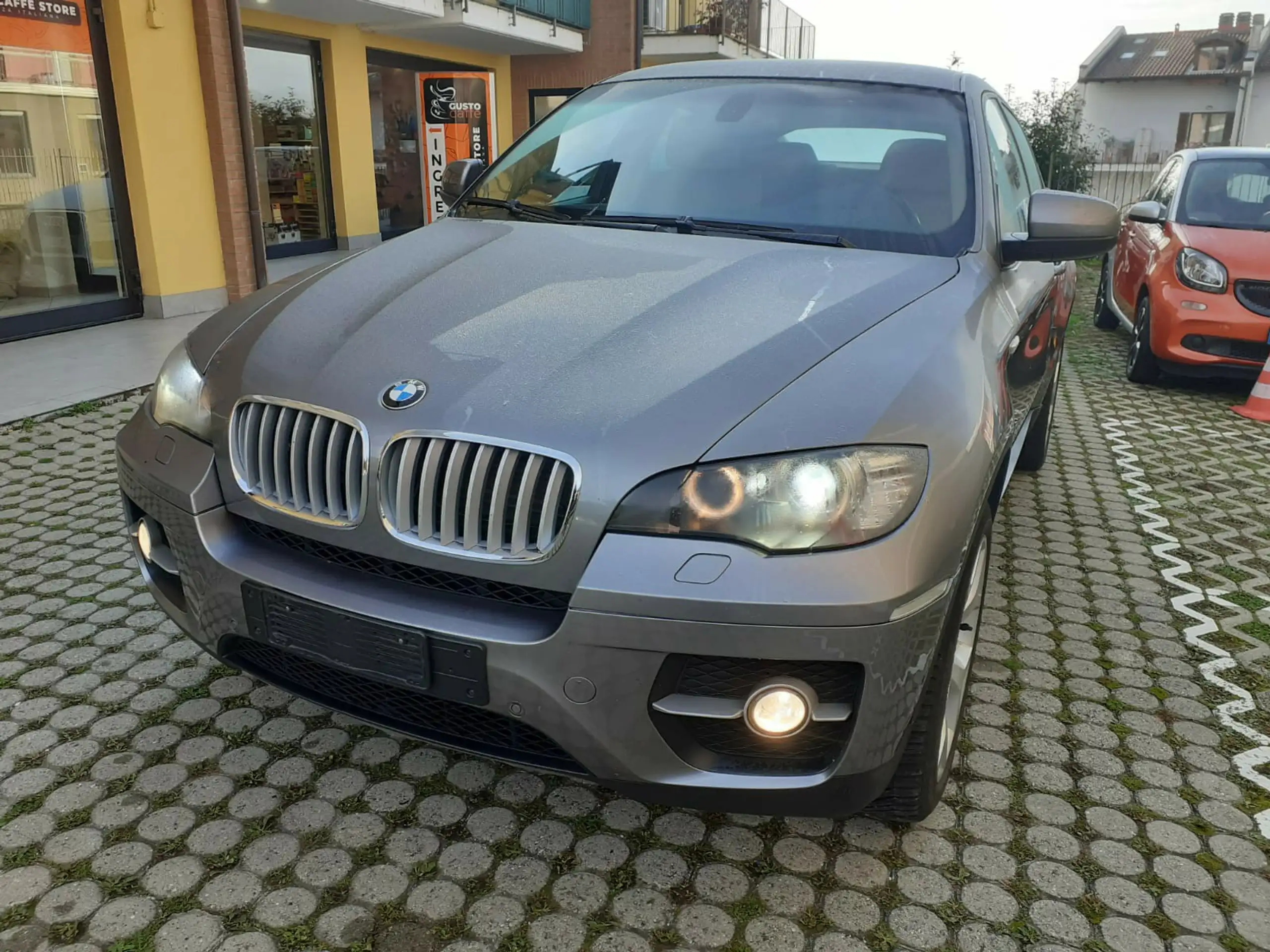 BMW - X6