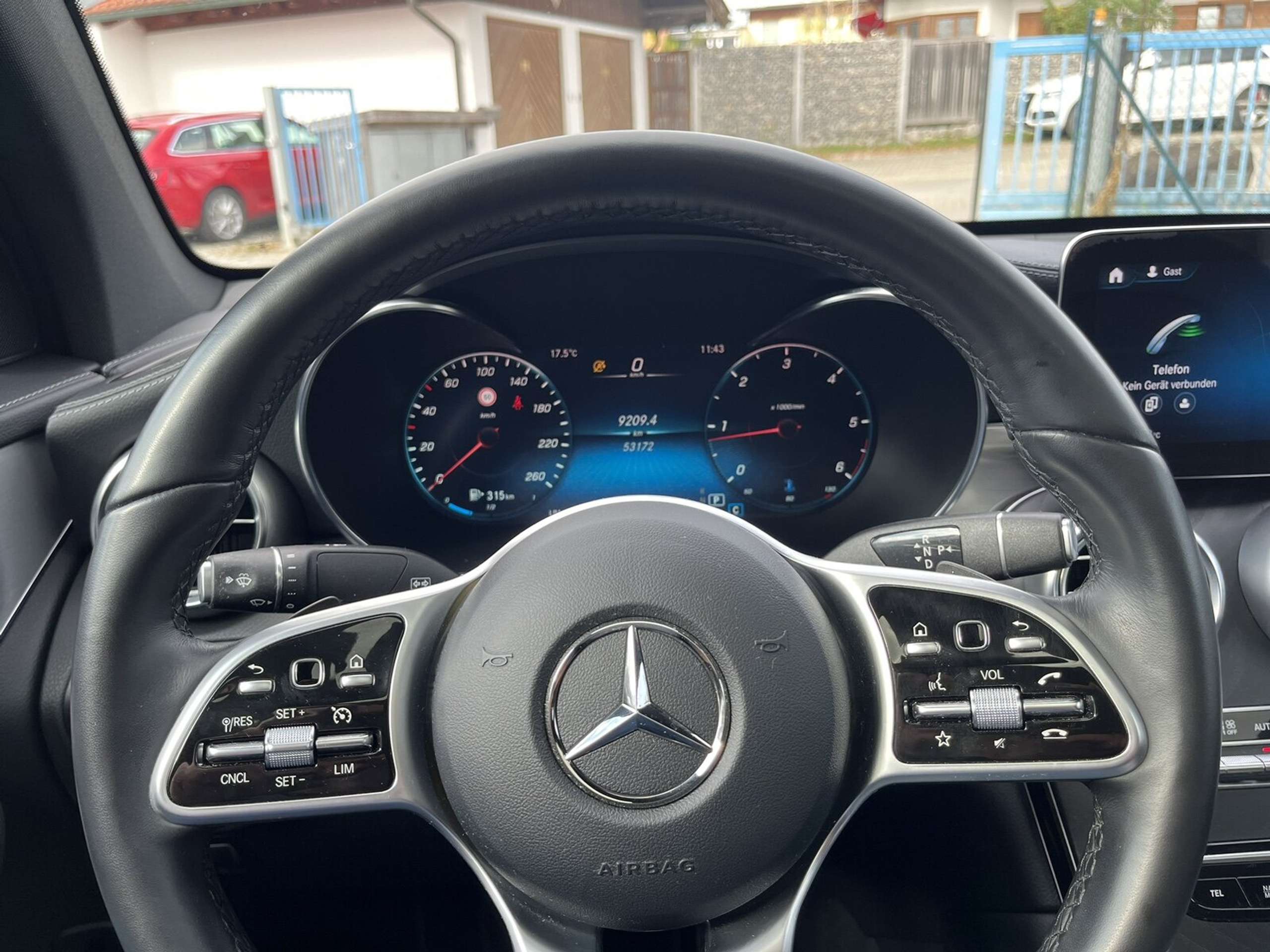 Mercedes-Benz - GLC 300