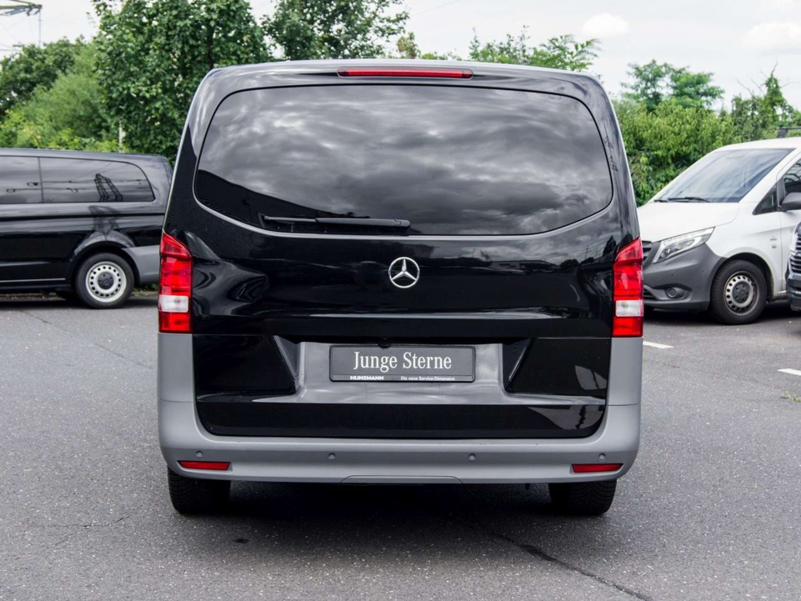 Mercedes-Benz - Vito