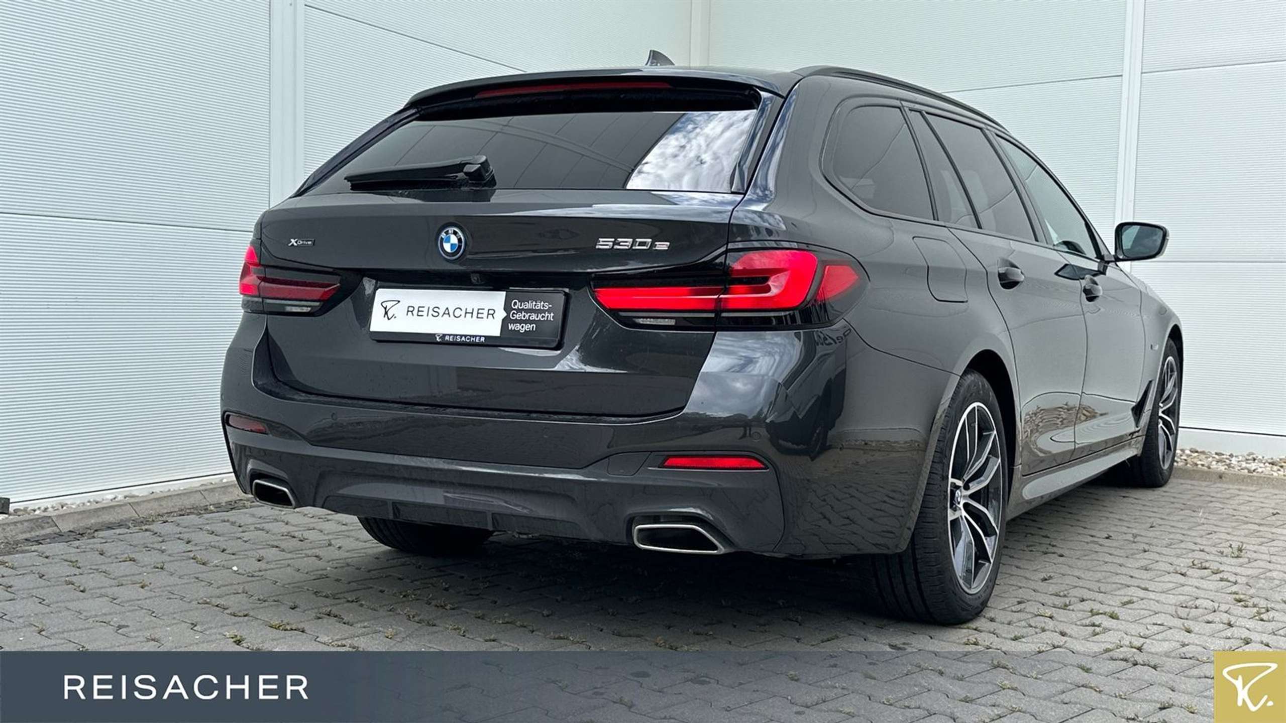 BMW - 530