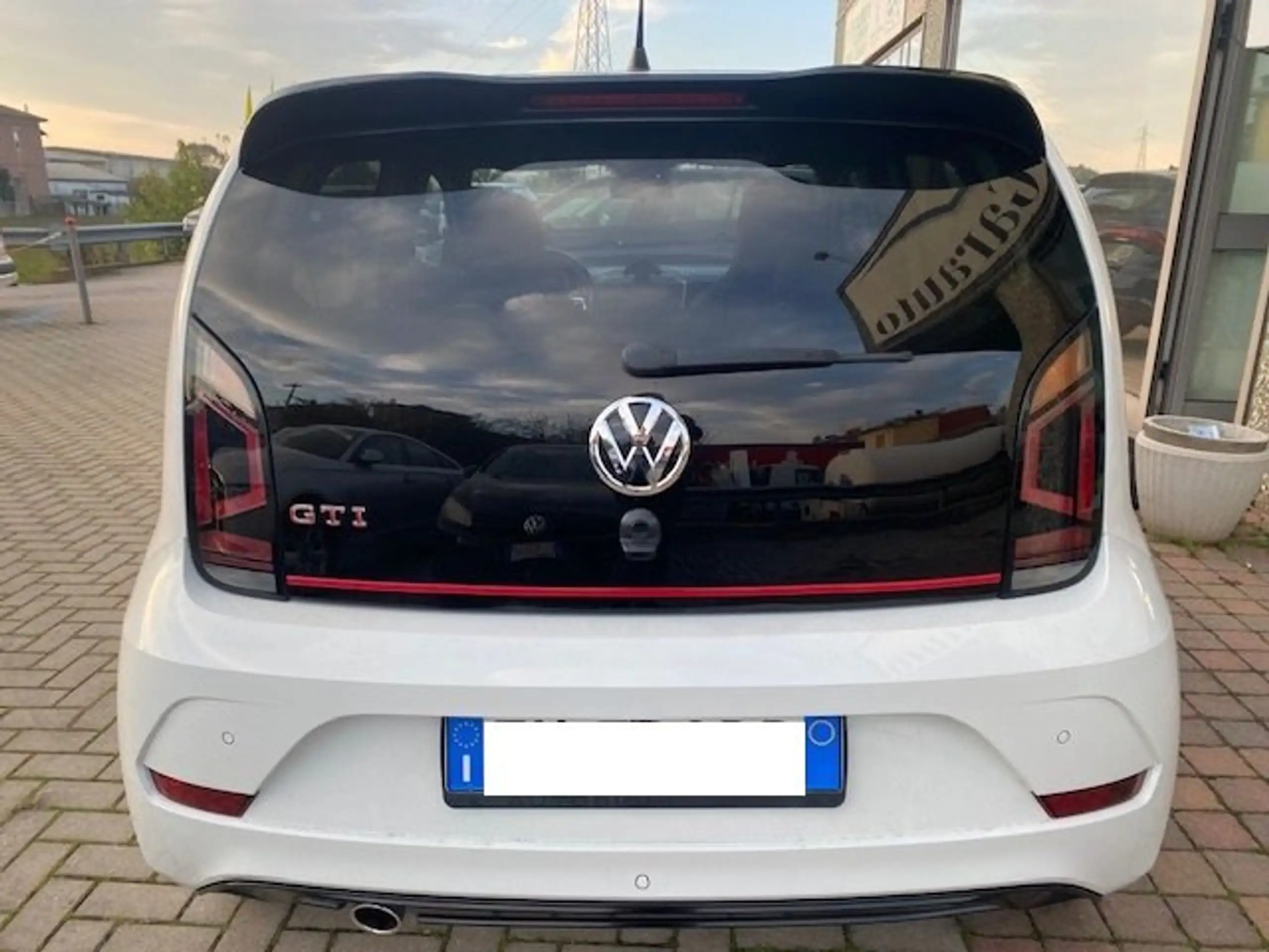 Volkswagen - up!