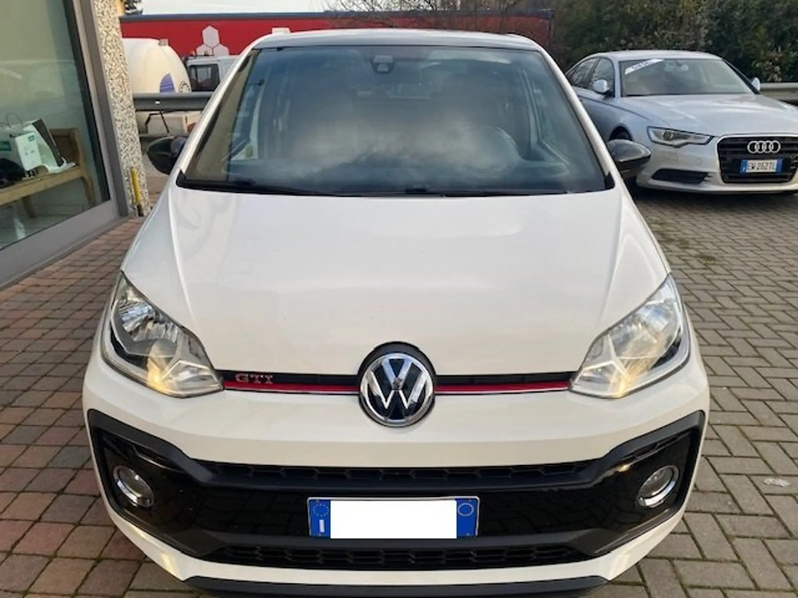 Volkswagen - up!