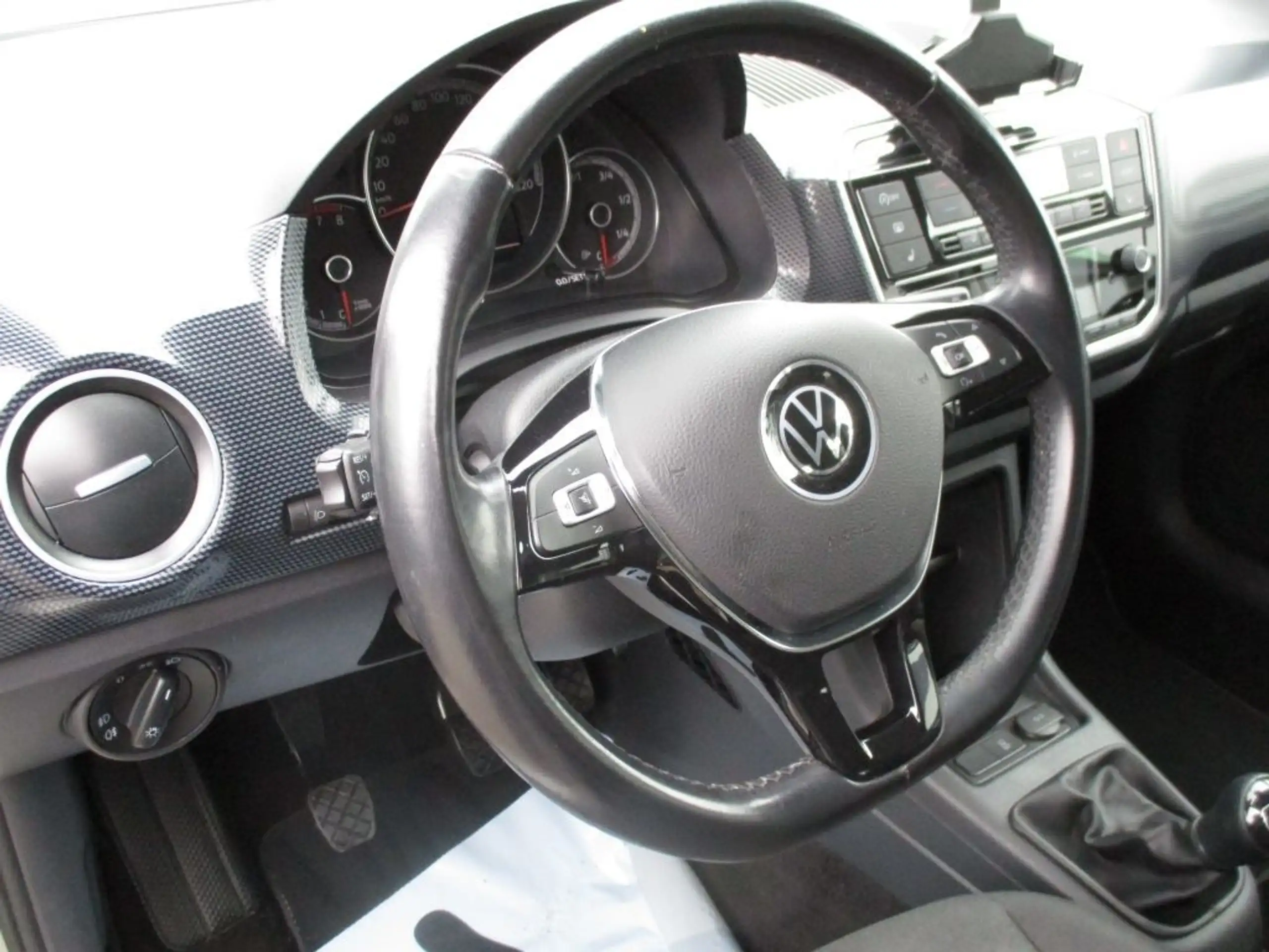 Volkswagen - up!