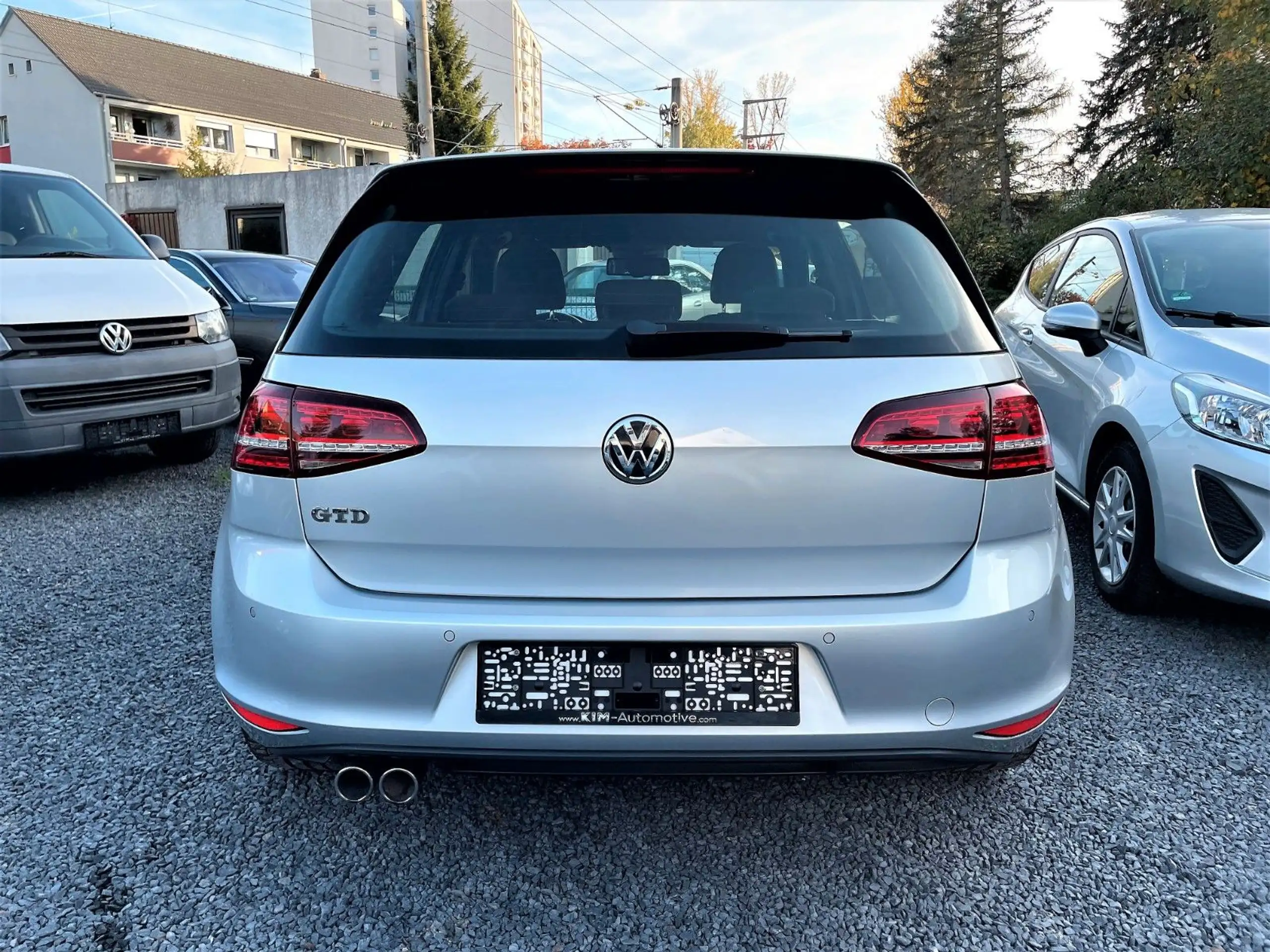 Volkswagen - Golf