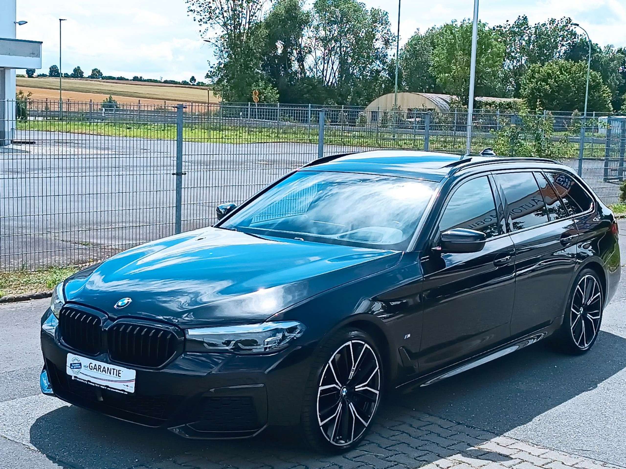 BMW - 530