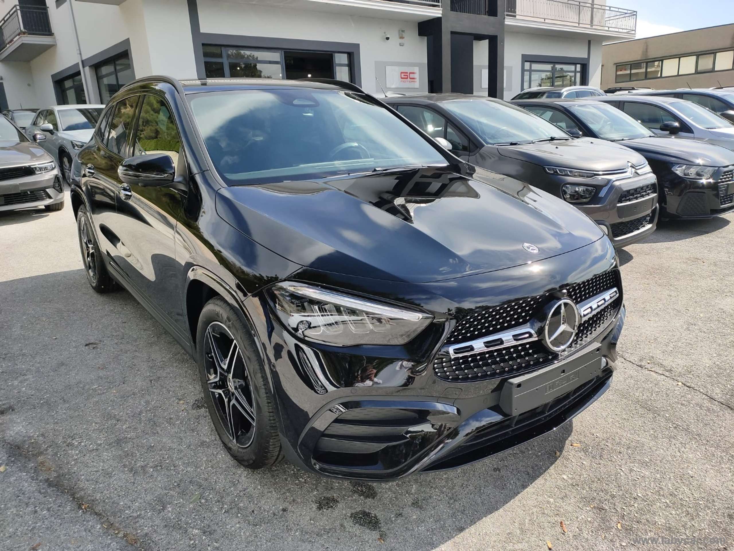 Mercedes-Benz - GLA 200