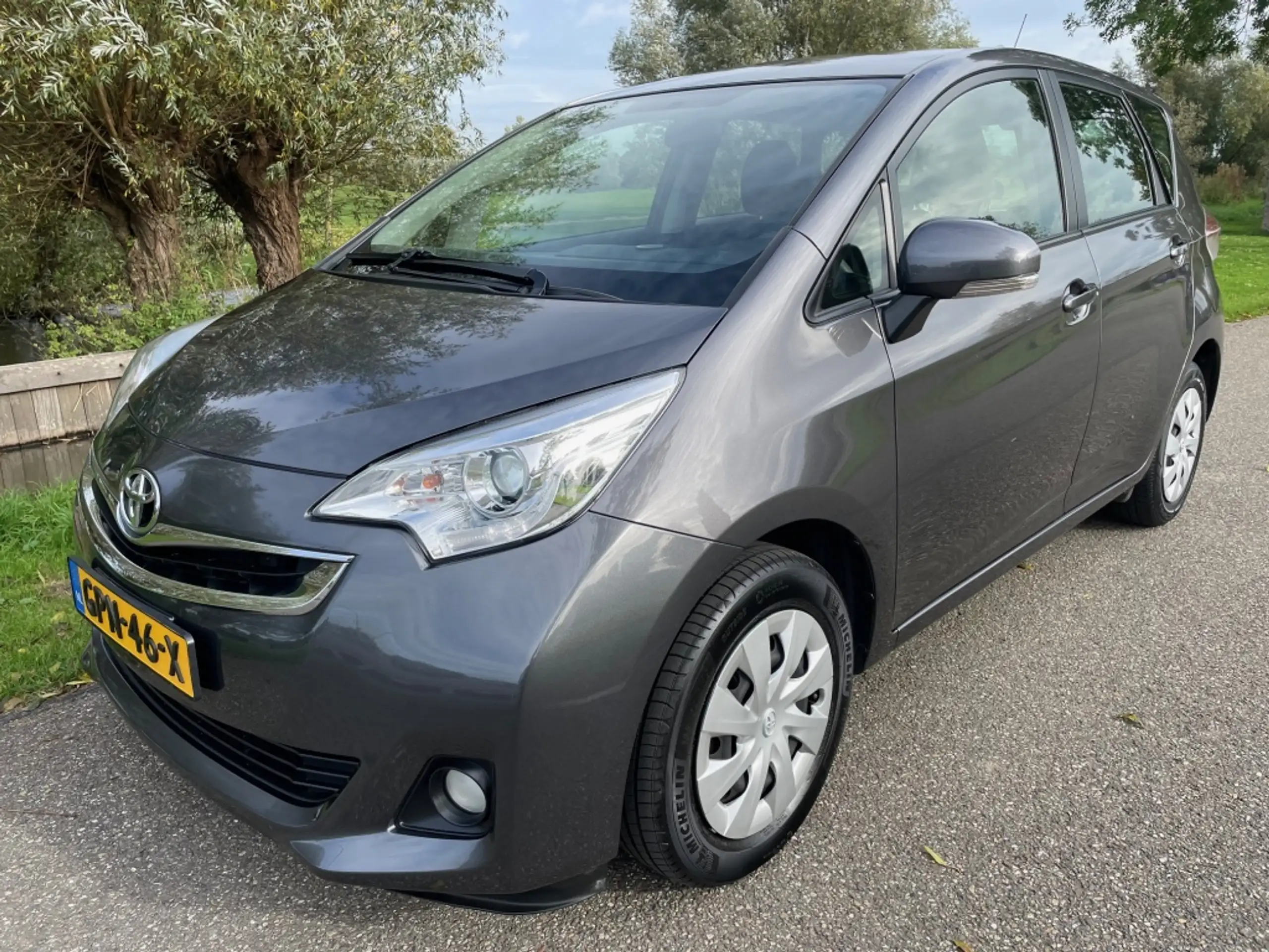 Toyota - Verso-S