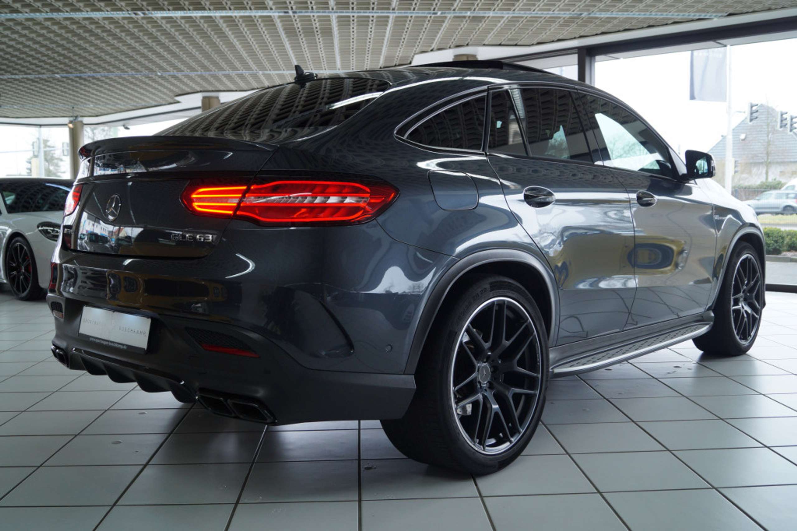 Mercedes-Benz - GLE 63 AMG