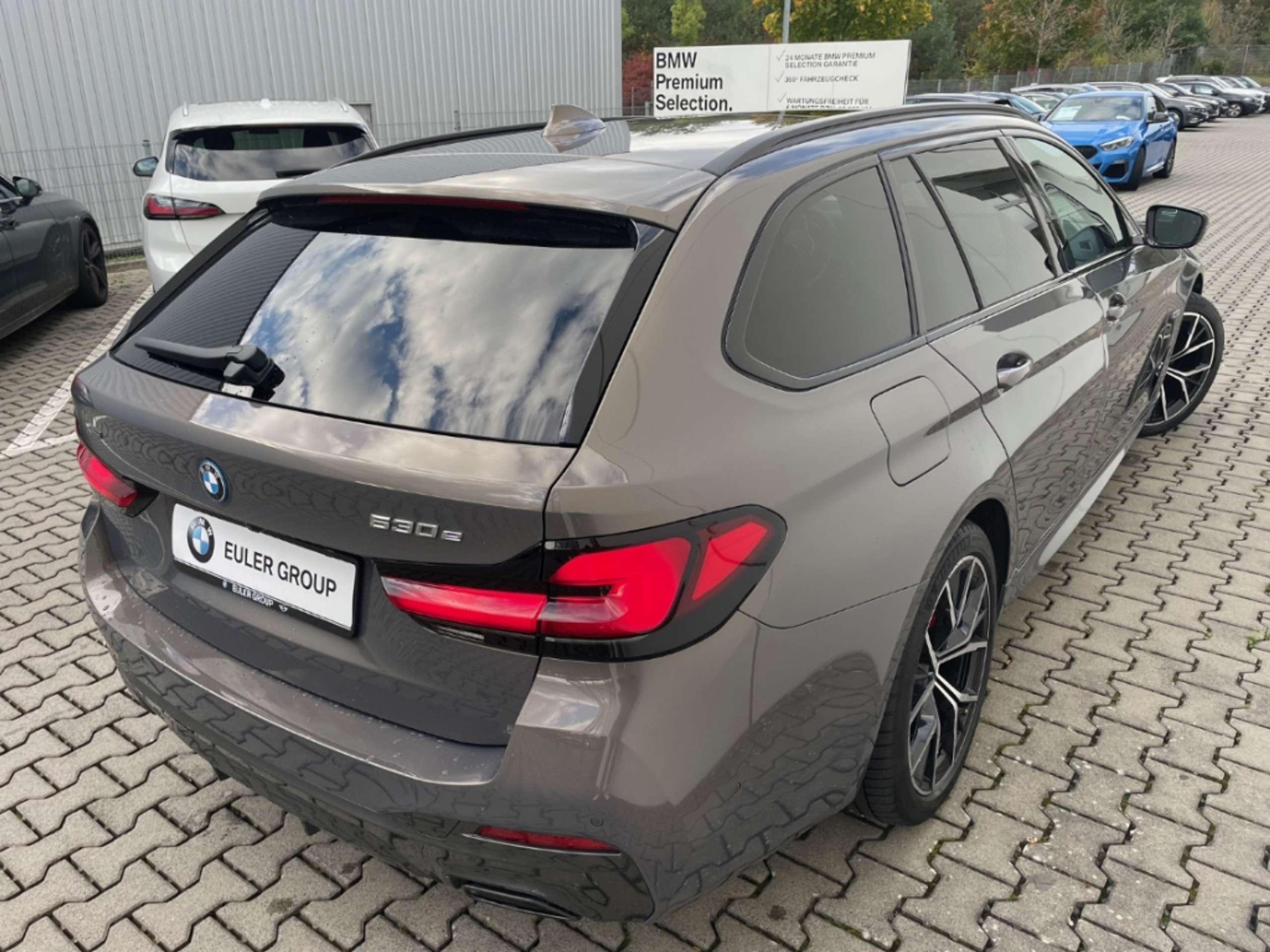 BMW - 530