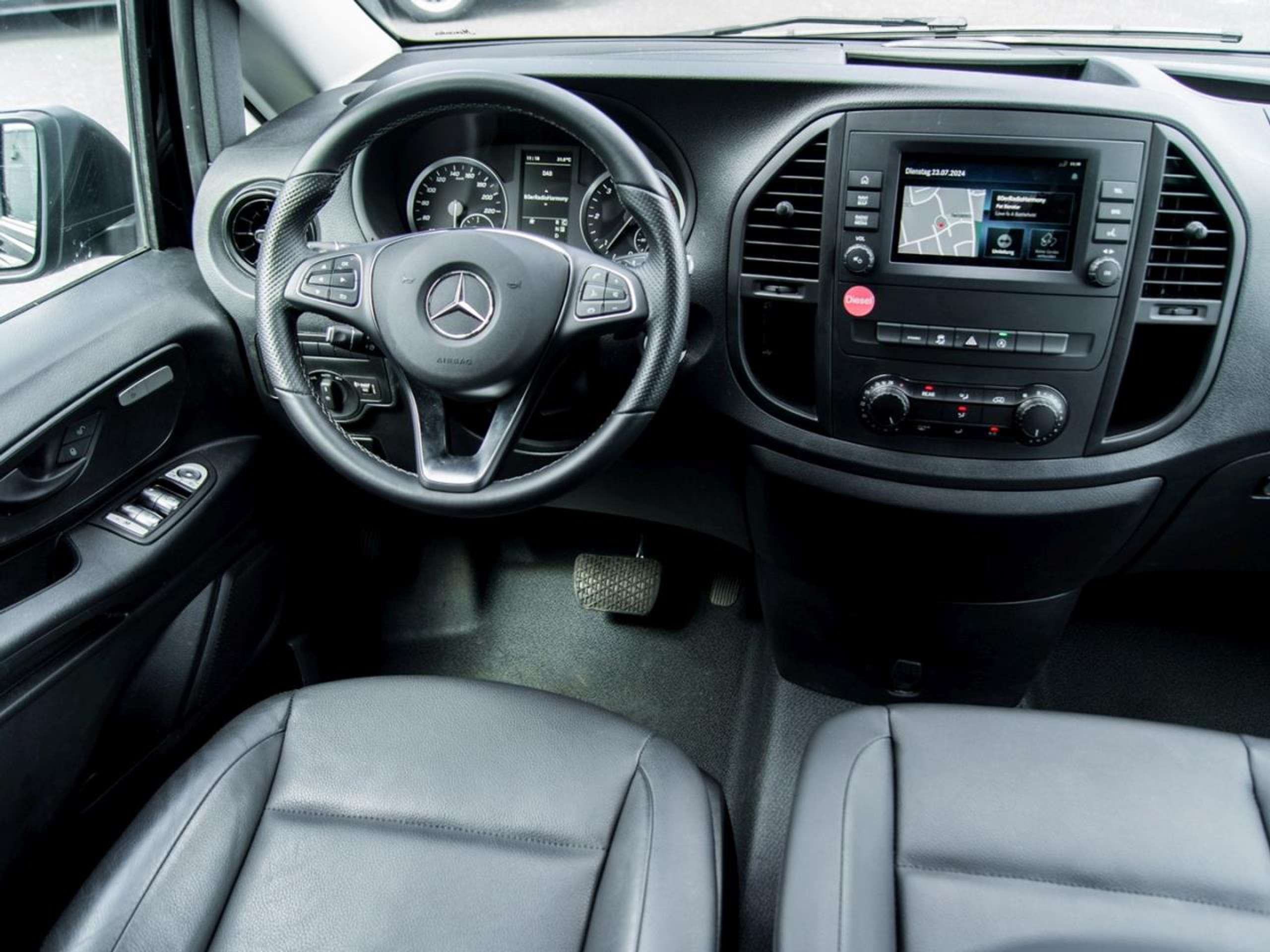 Mercedes-Benz - Vito