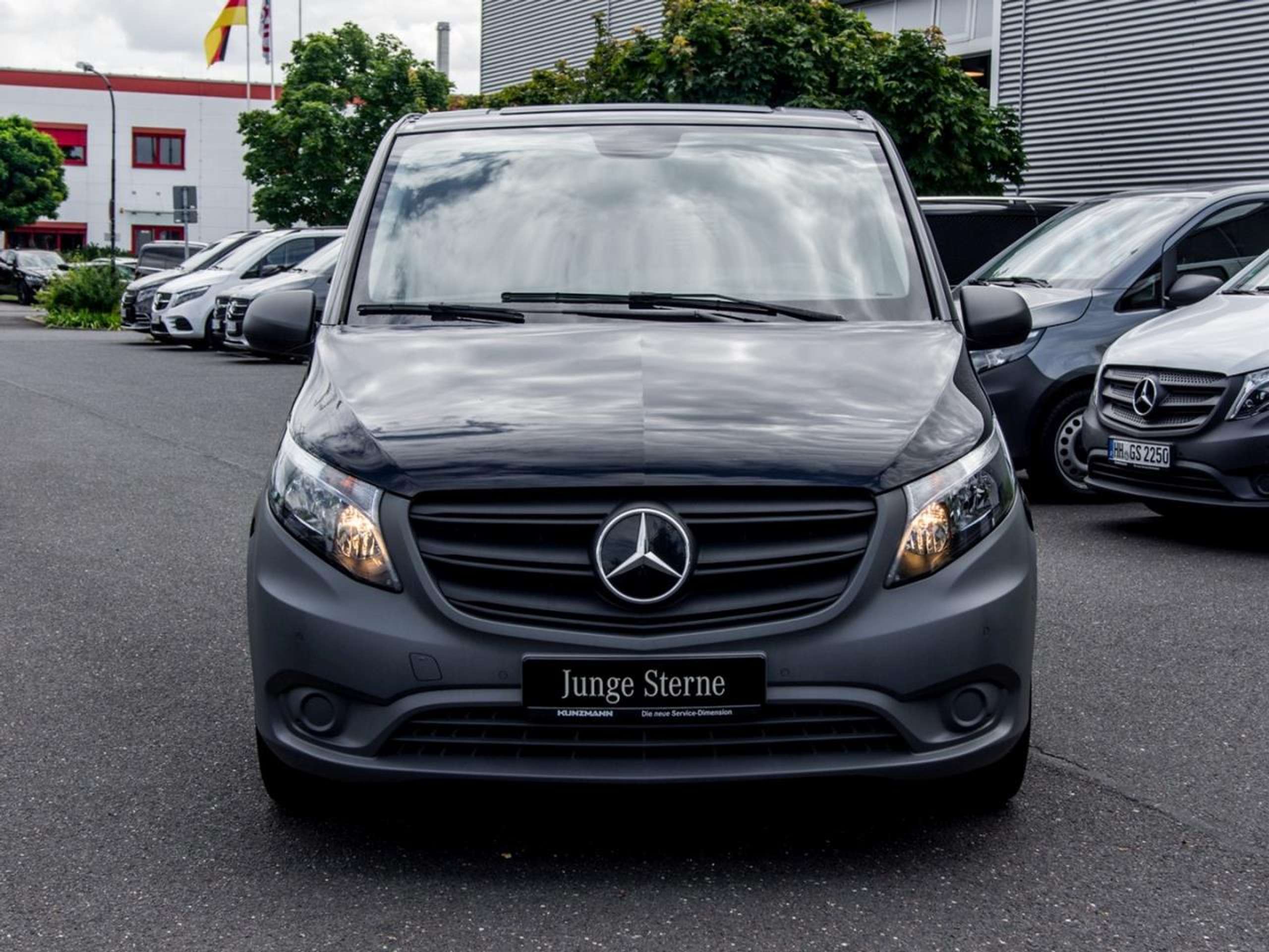 Mercedes-Benz - Vito