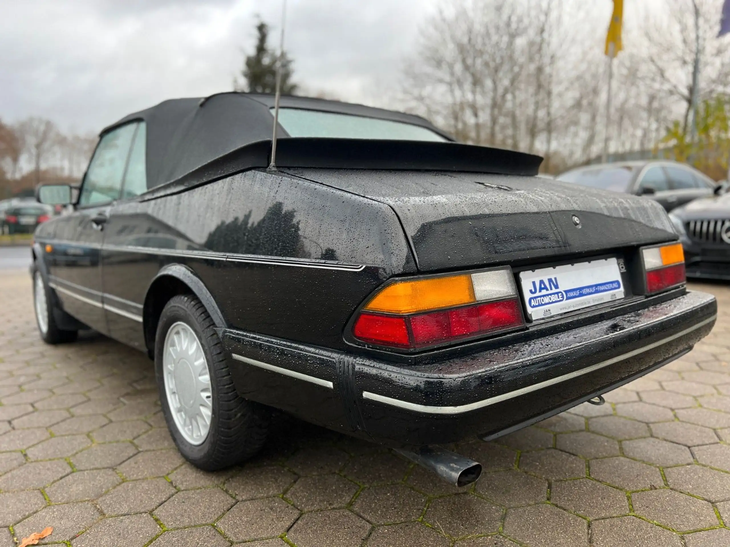 Saab - 900