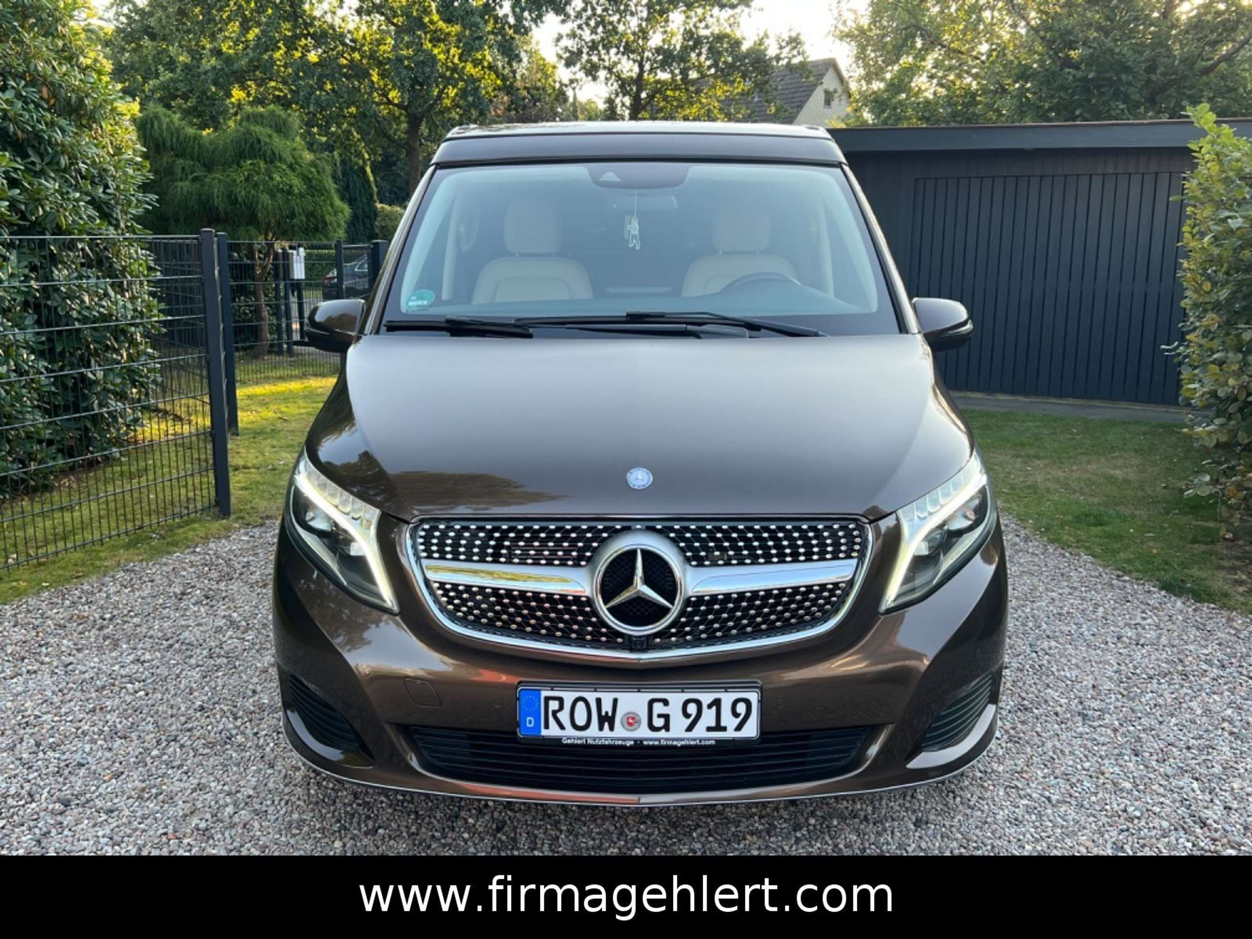 Mercedes-Benz - V 250